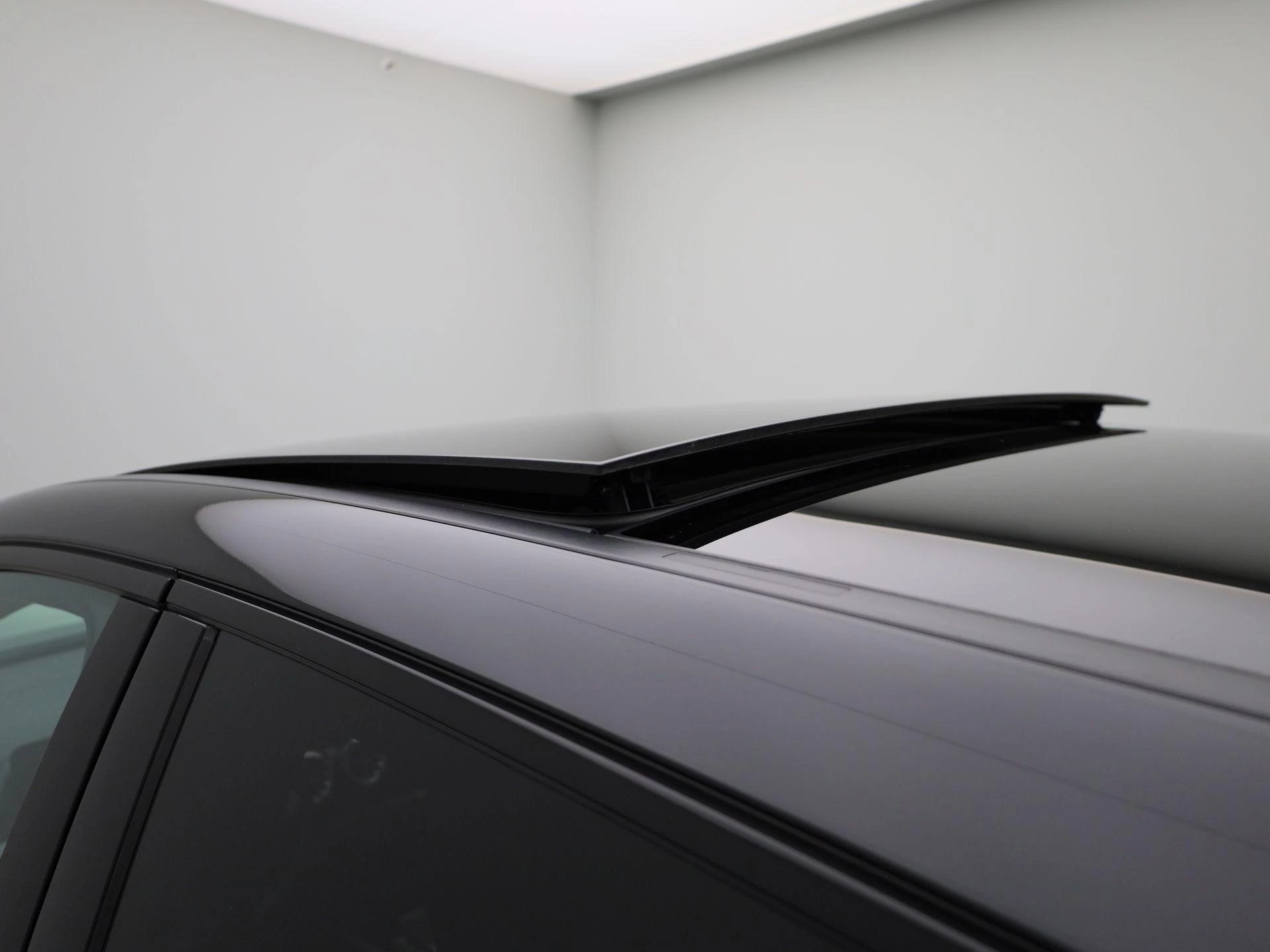 Mercedes-Benz-B-Klasse-image-35