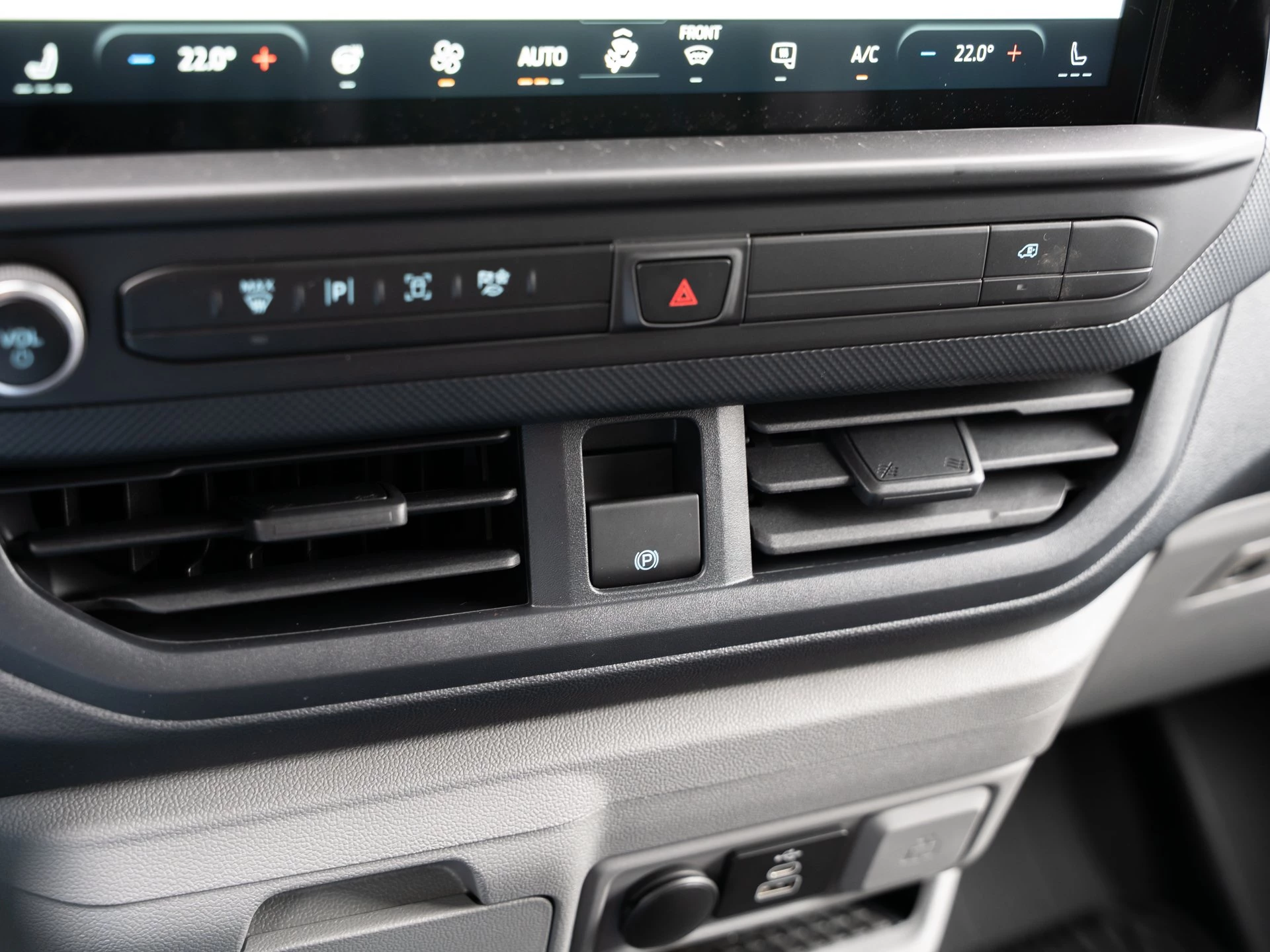 Ford-Transit Custom-image-18