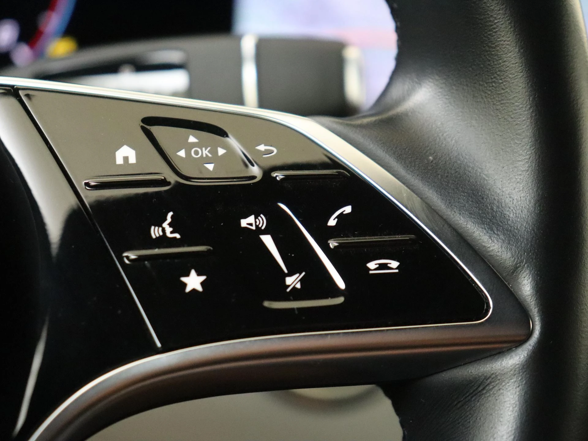 Mercedes-Benz-E-Klasse-image-12