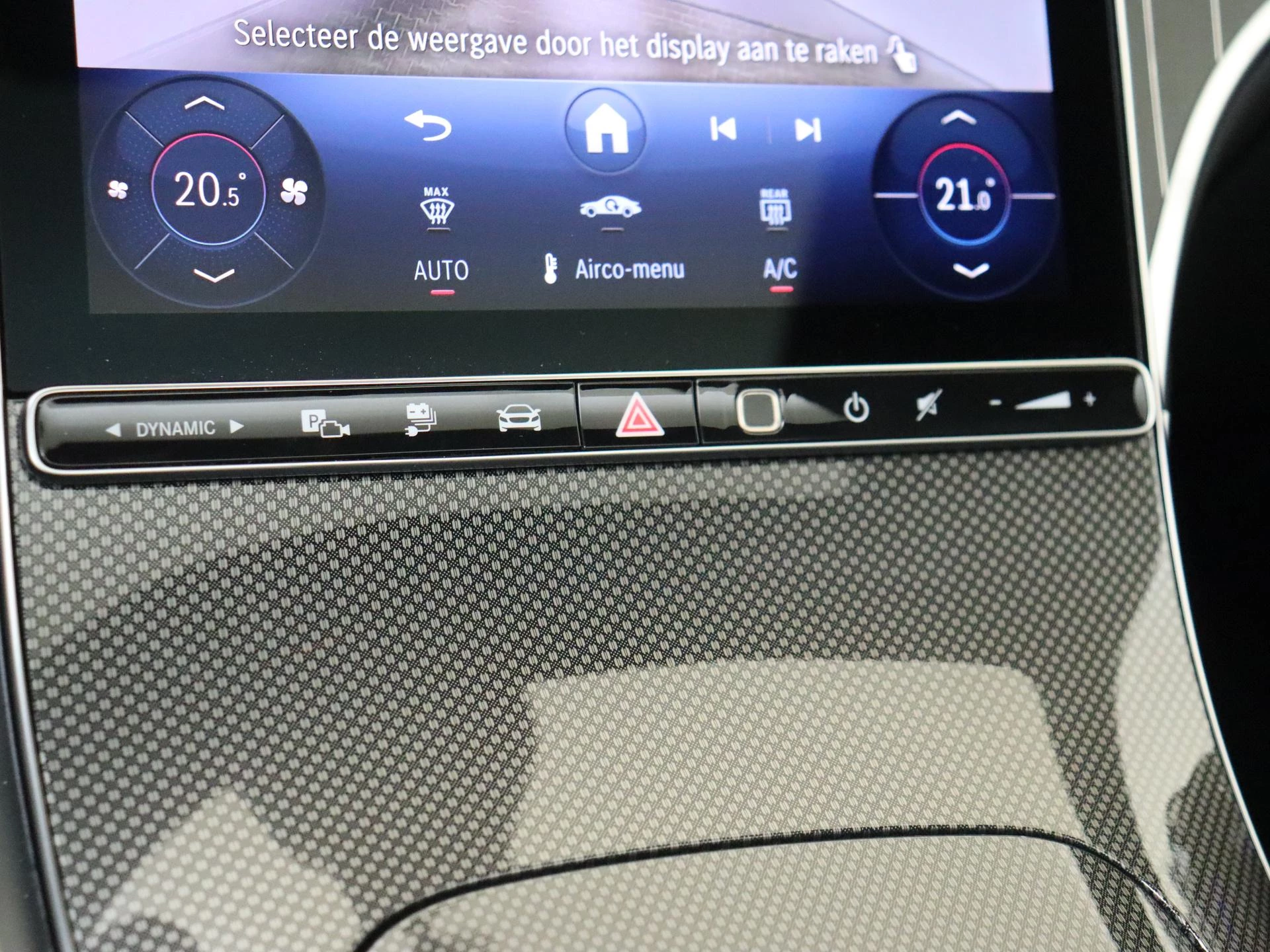 Mercedes-Benz-GLC-image-20