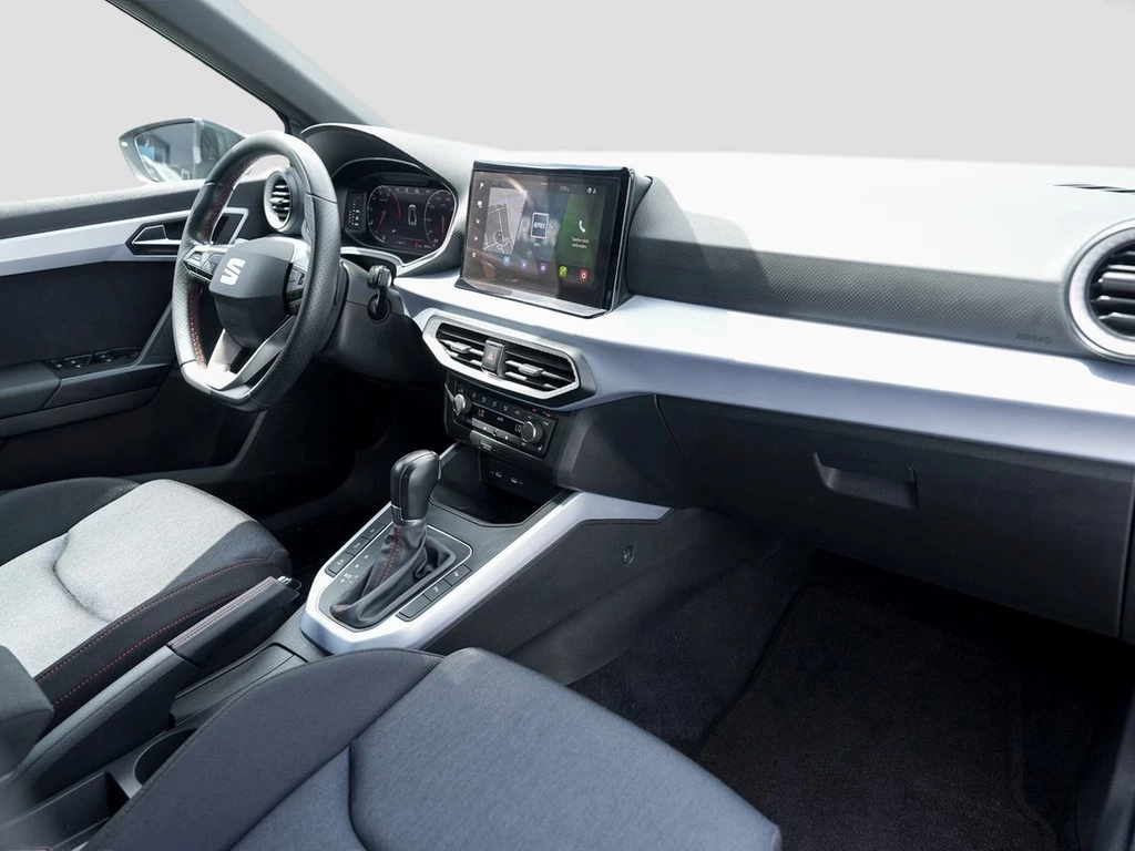 SEAT-Arona-image-7