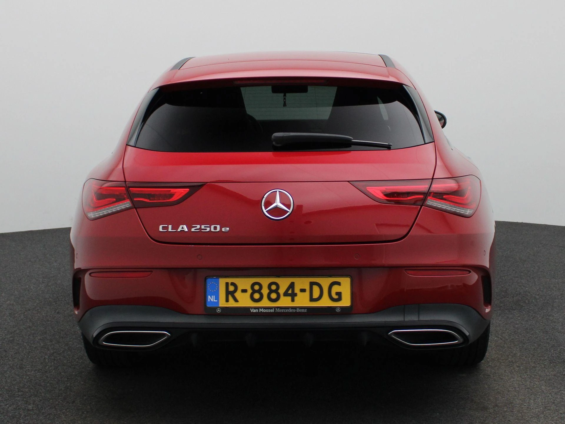 Mercedes-Benz-CLA-image-6