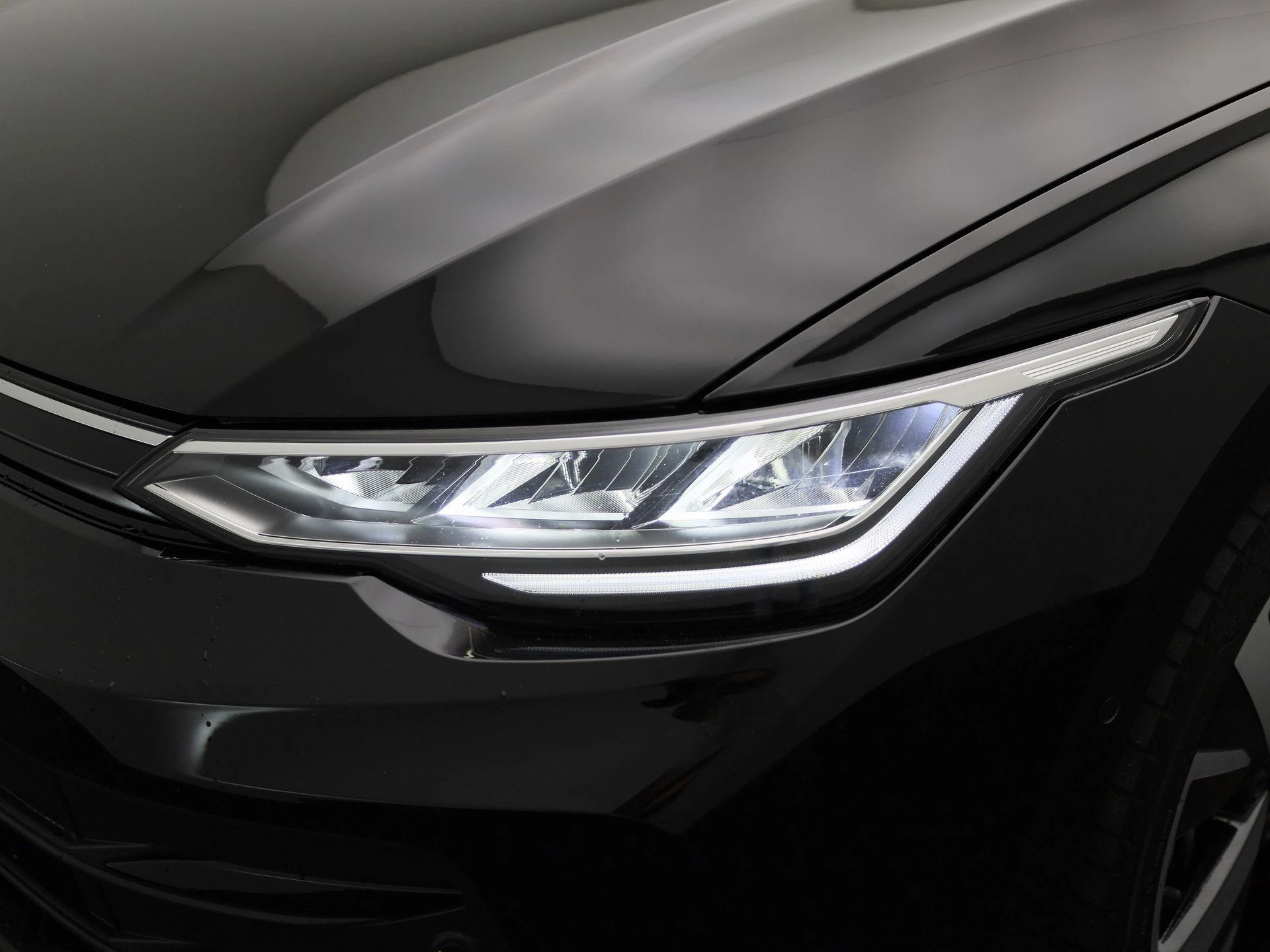 Volkswagen-Golf-image-15