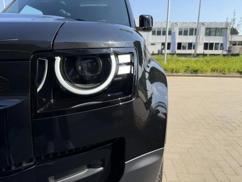 Land Rover-Defender-image-27