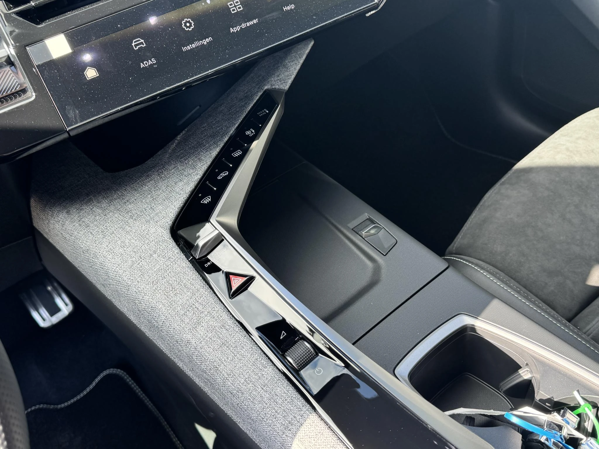 Peugeot-e-5008-image-29