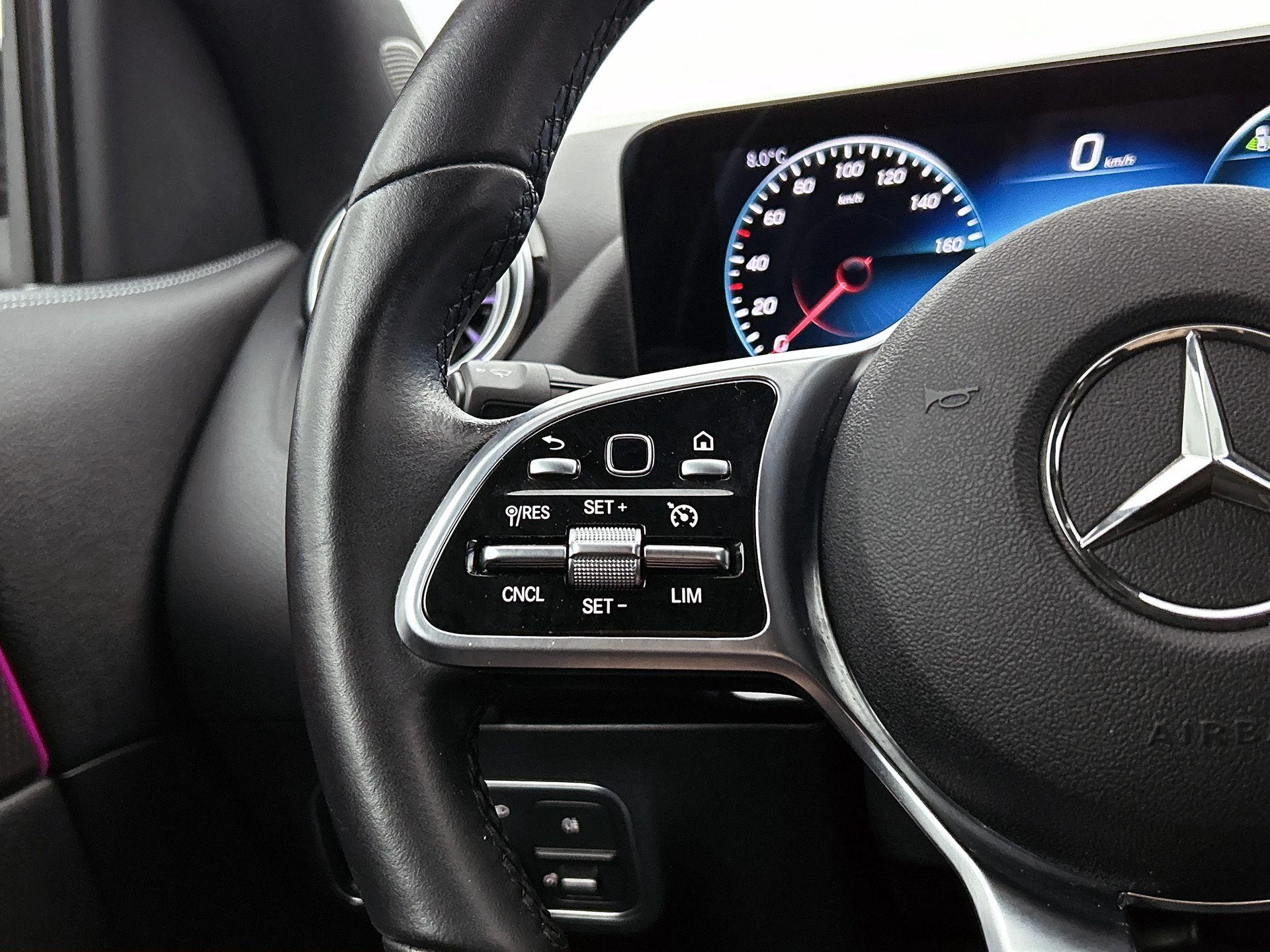 Mercedes-Benz-EQA-image-5