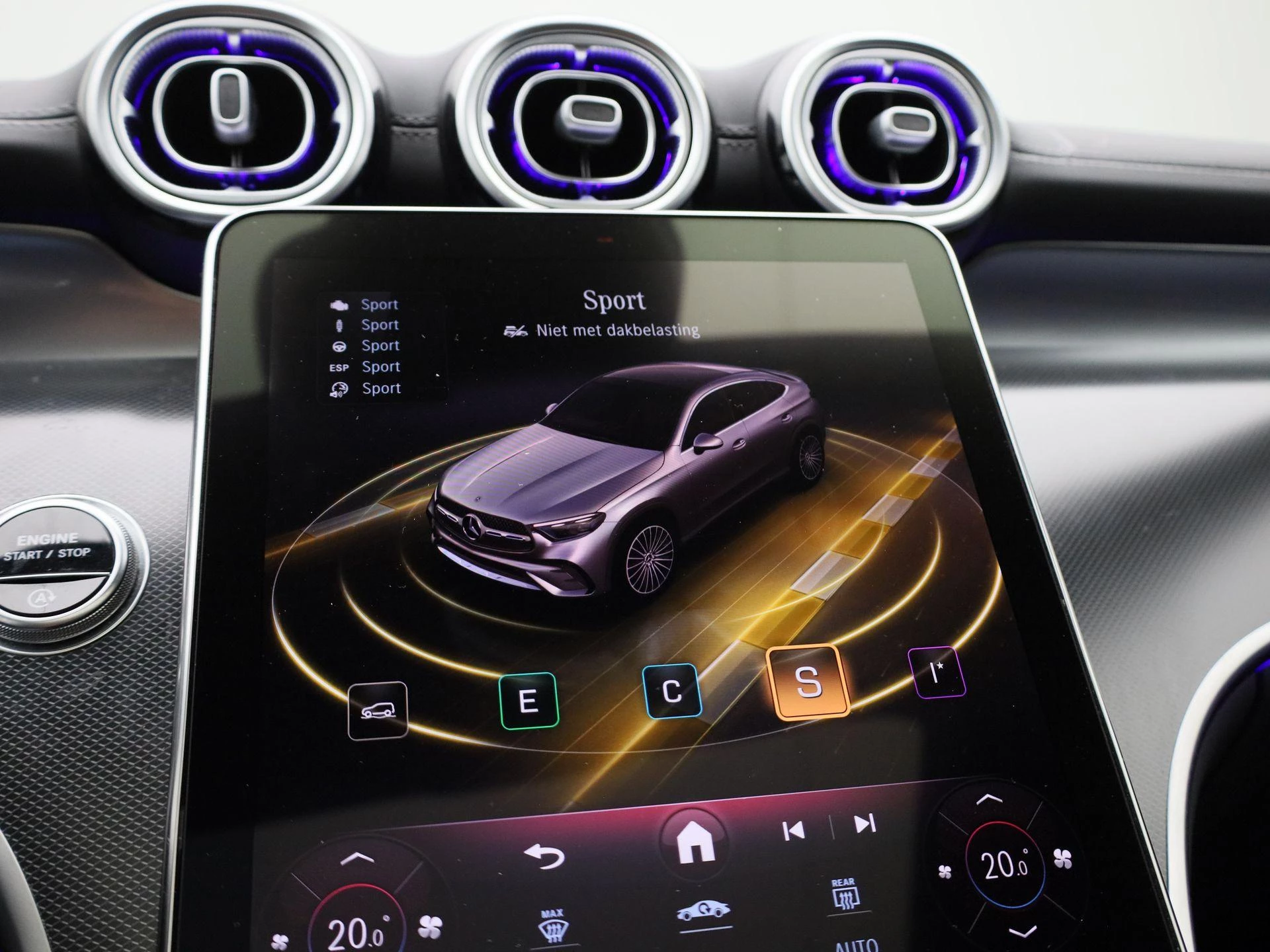 Mercedes-Benz GLC 220 d 4MATIC AMG Line Coupé + AIRMATIC + LEDER + PANO + BURMESTER + DIG. LIGHT