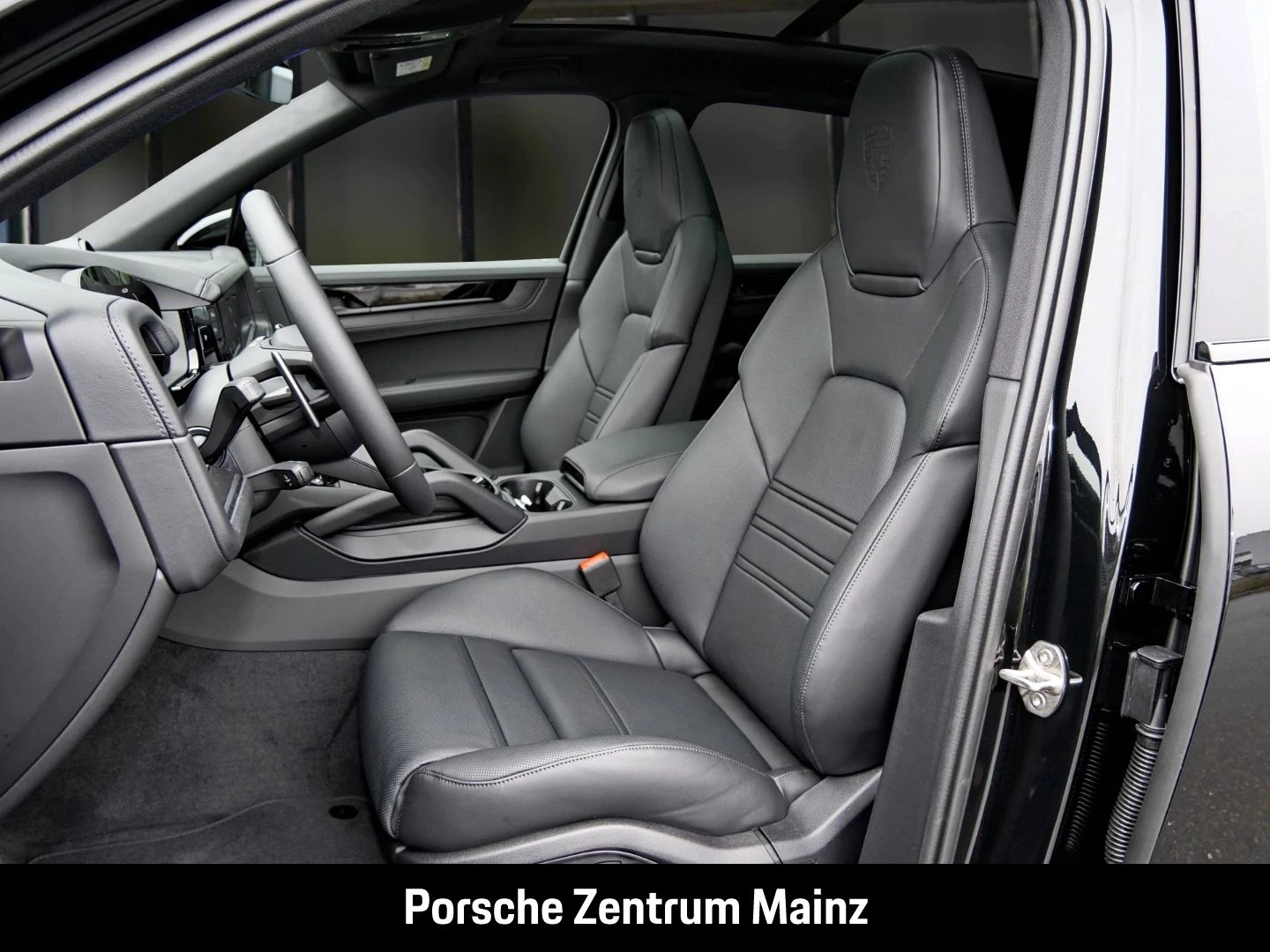 Porsche-Cayenne-image-4