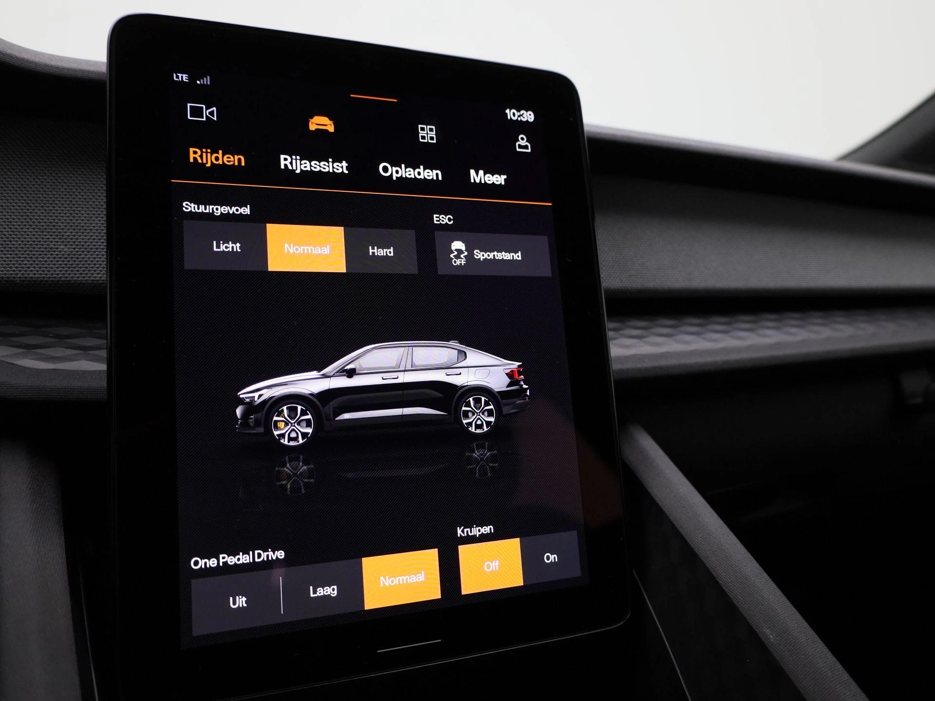 Polestar-2-image-30