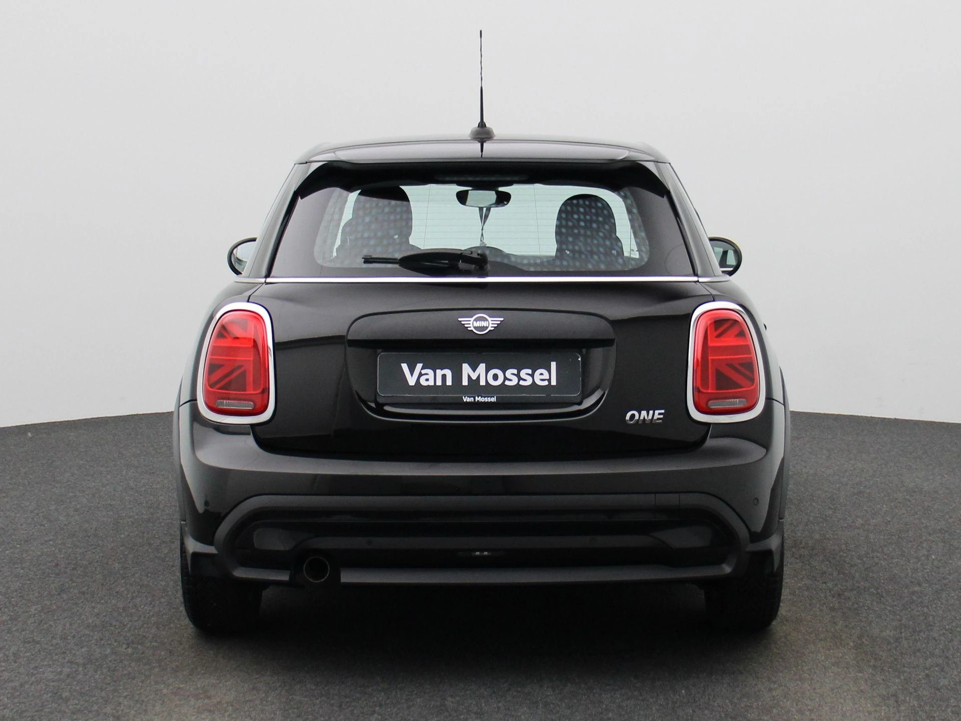 MINI-One-image-4