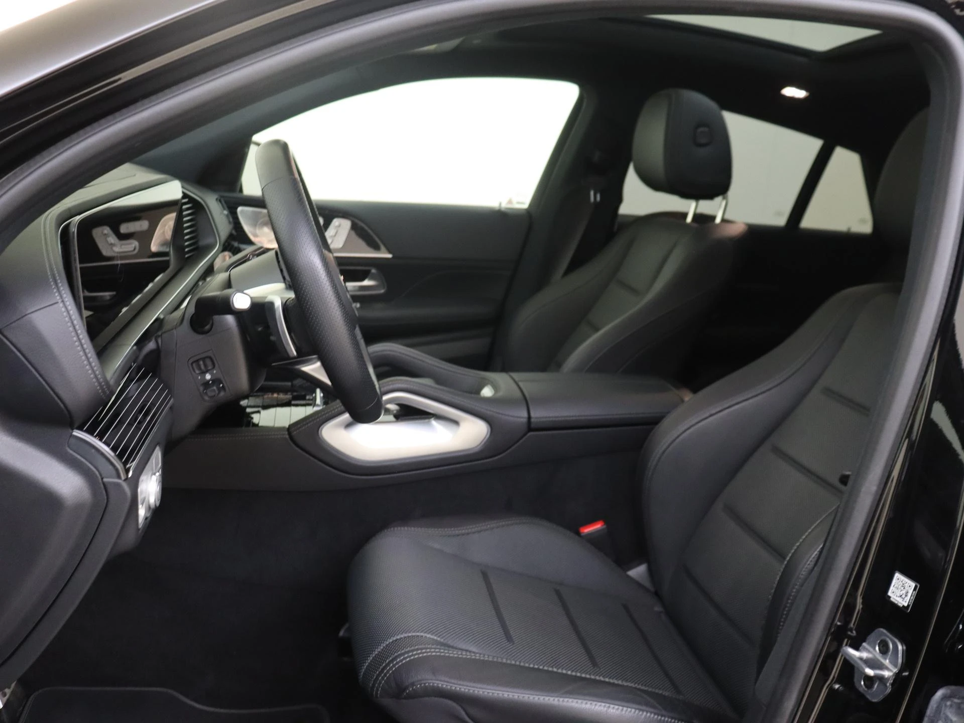 Mercedes-Benz-GLE-image-10