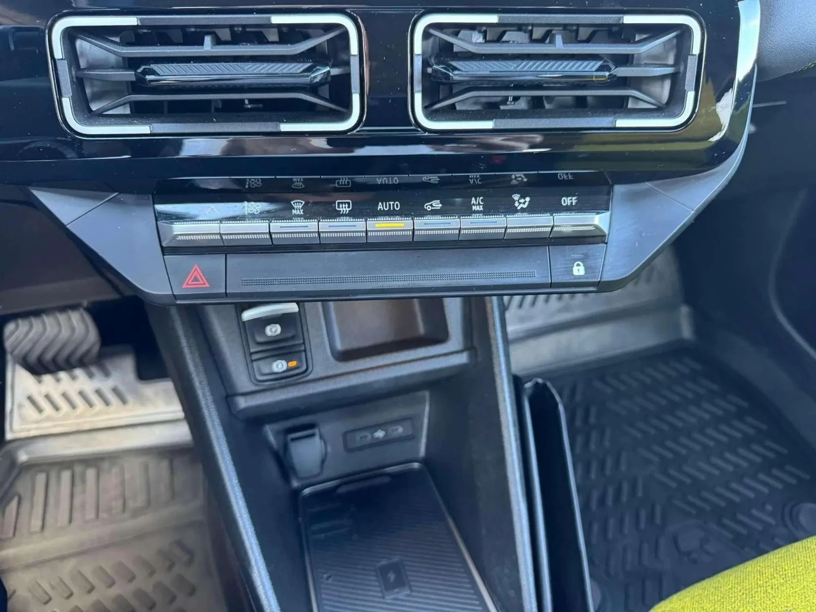 Renault-5-image-18