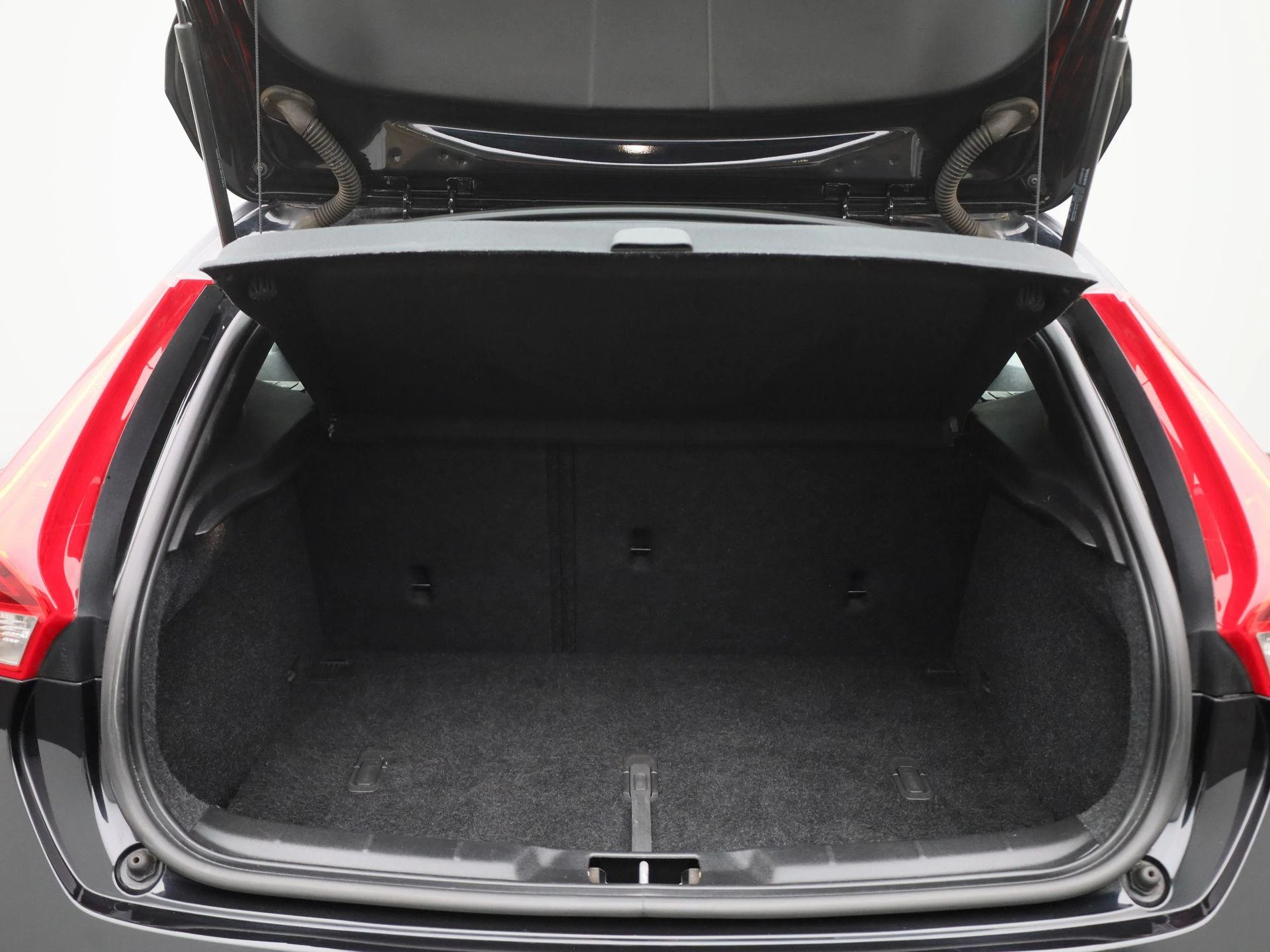 Volvo-V40-image-14