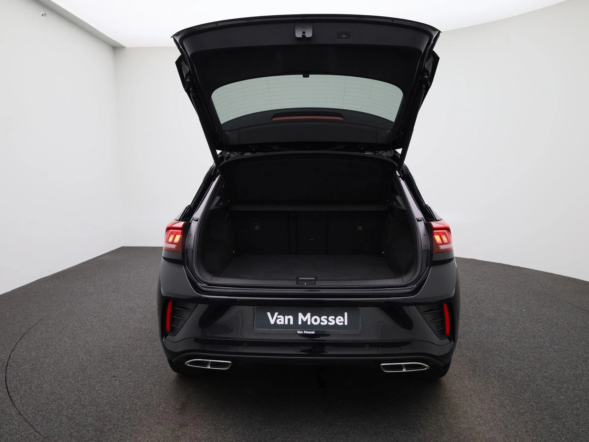Volkswagen-T-Roc-image-10