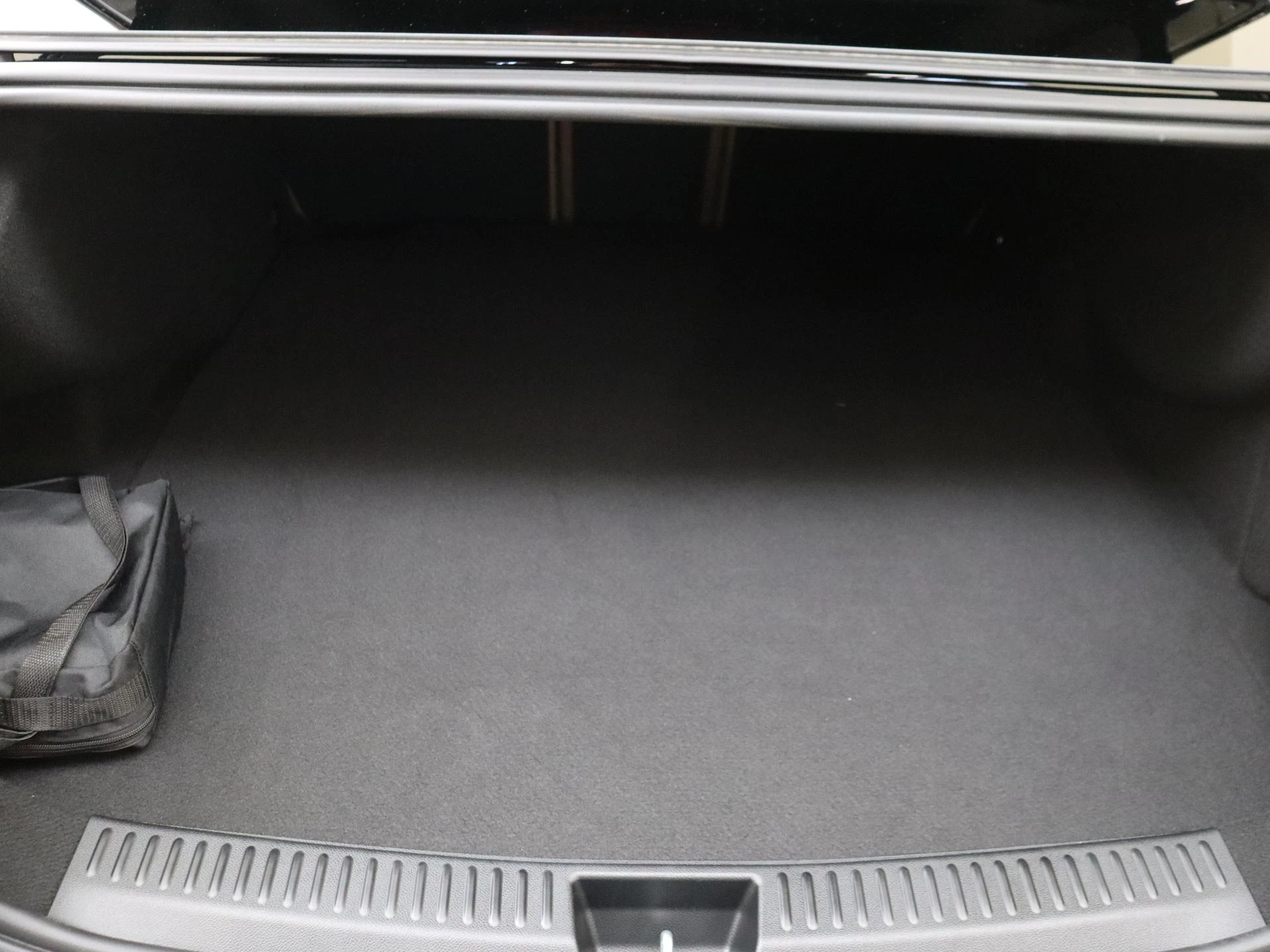 Mercedes-Benz-E-Klasse-image-32