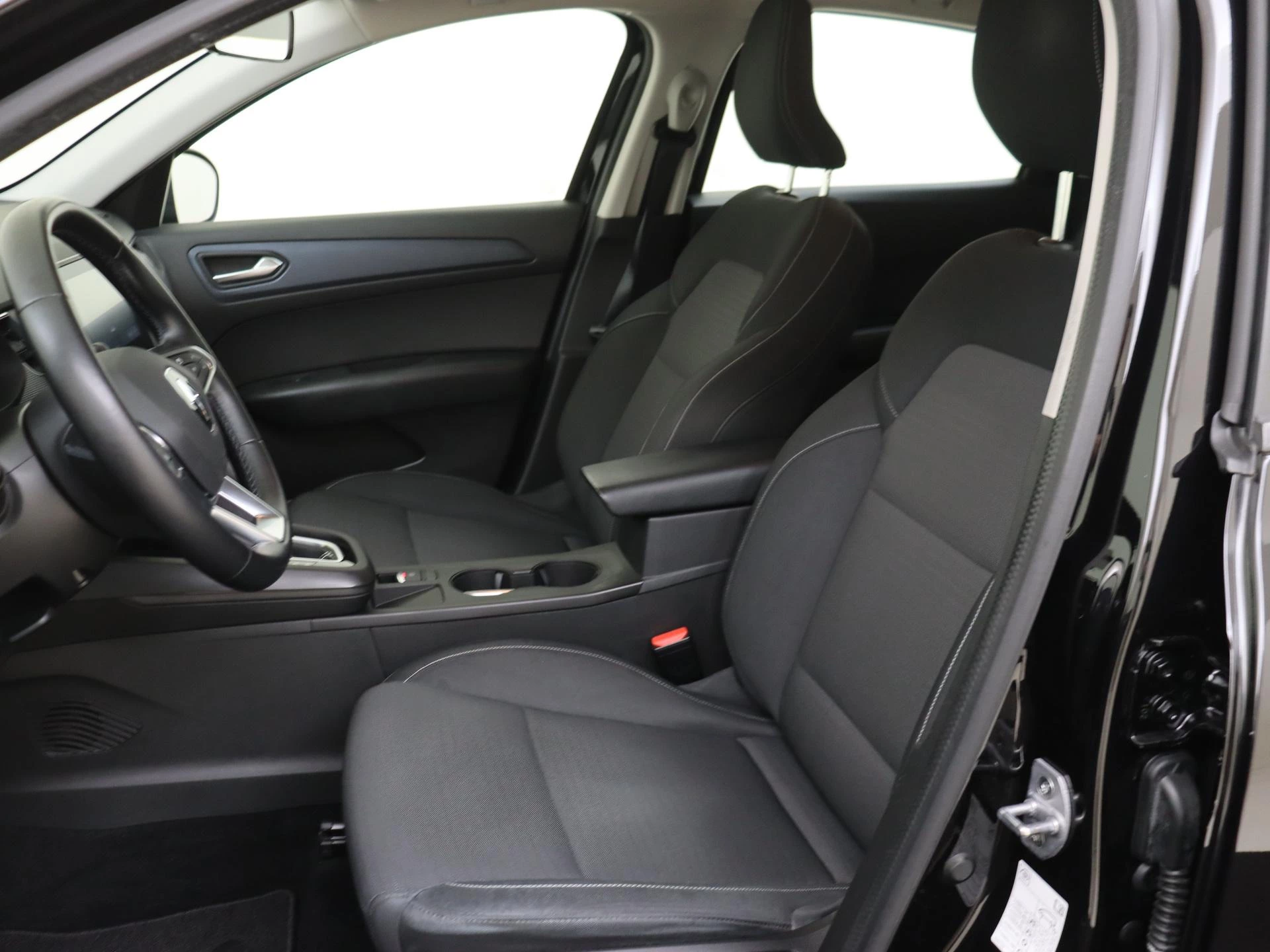 Renault-Arkana-image-10