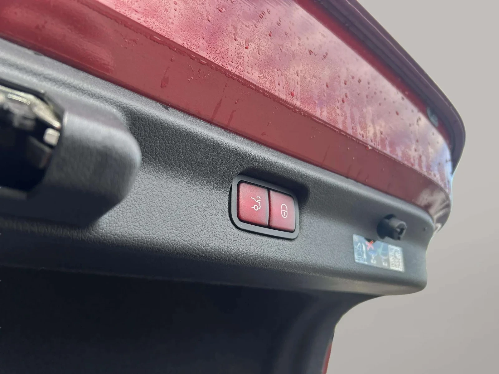 Mercedes-Benz-EQE-image-22