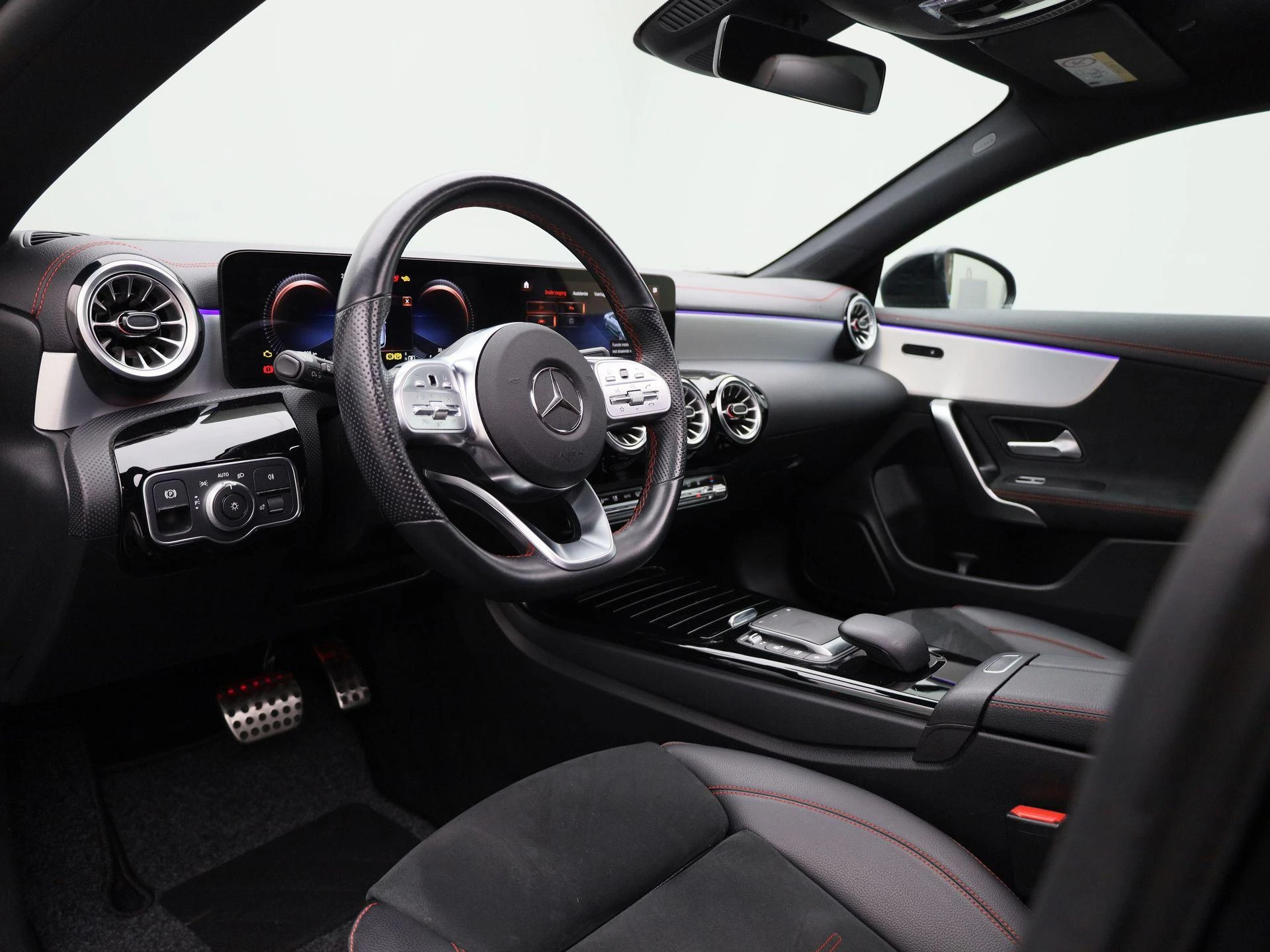 Mercedes-Benz-CLA-image-34