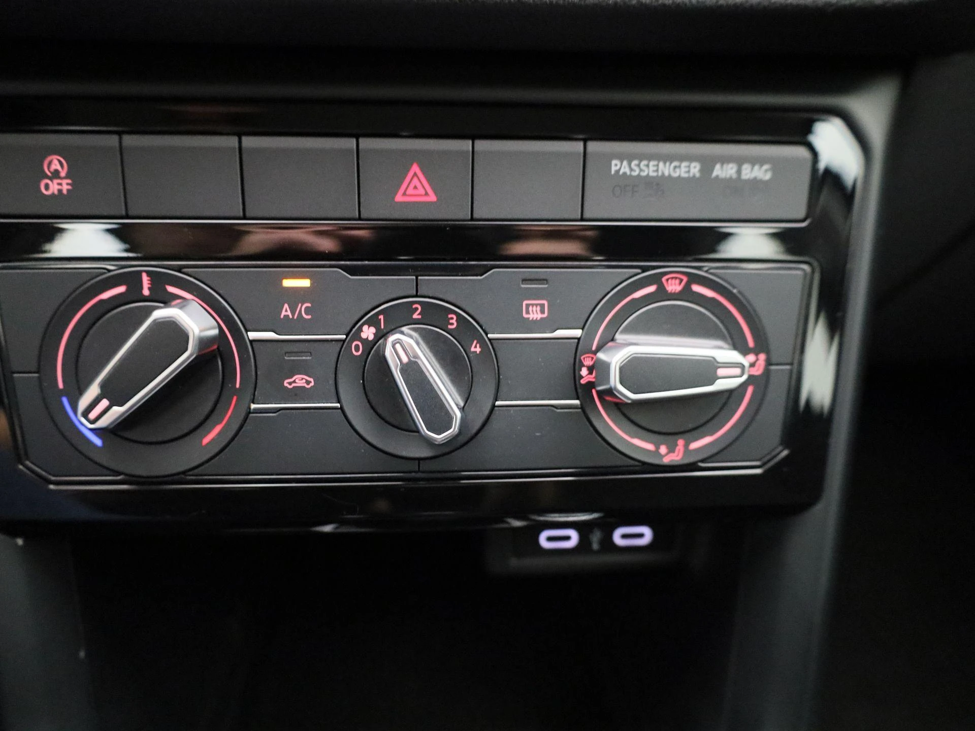 Volkswagen-T-Cross-image-19