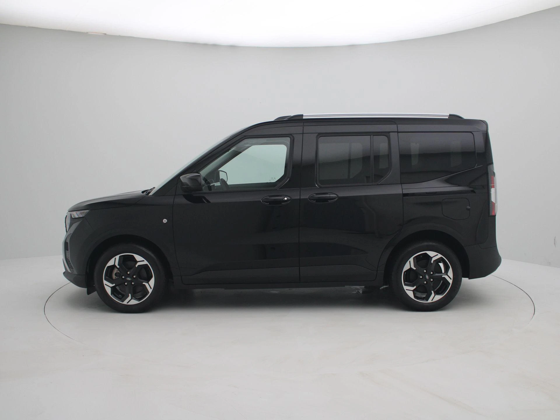 Ford-E-Transit Courier-image-3