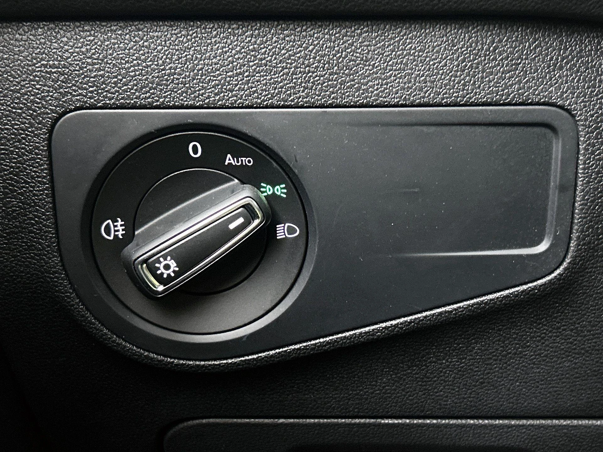 Volkswagen-Tiguan-image-16