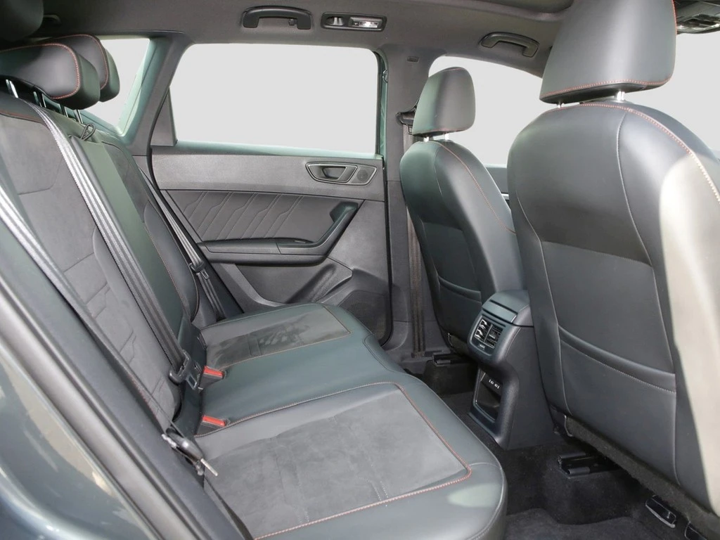 SEAT Ateca 1.5 TSI DSG FR 18" ACC Pano SHZ LED Rückfa