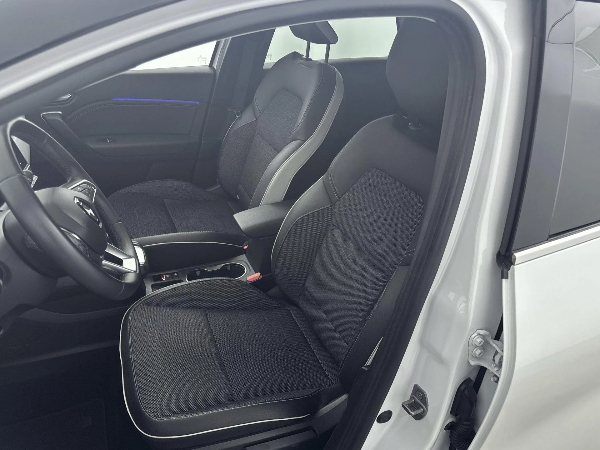 Renault Captur 1.3 mild hybrid 140Pk Techno