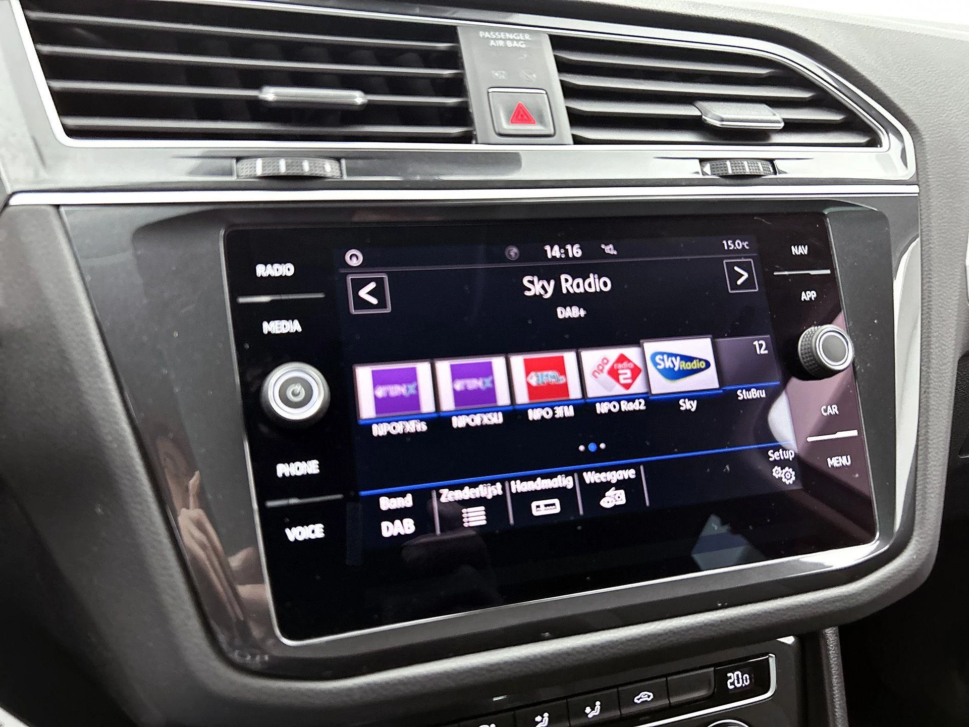 Volkswagen-Tiguan-image-6