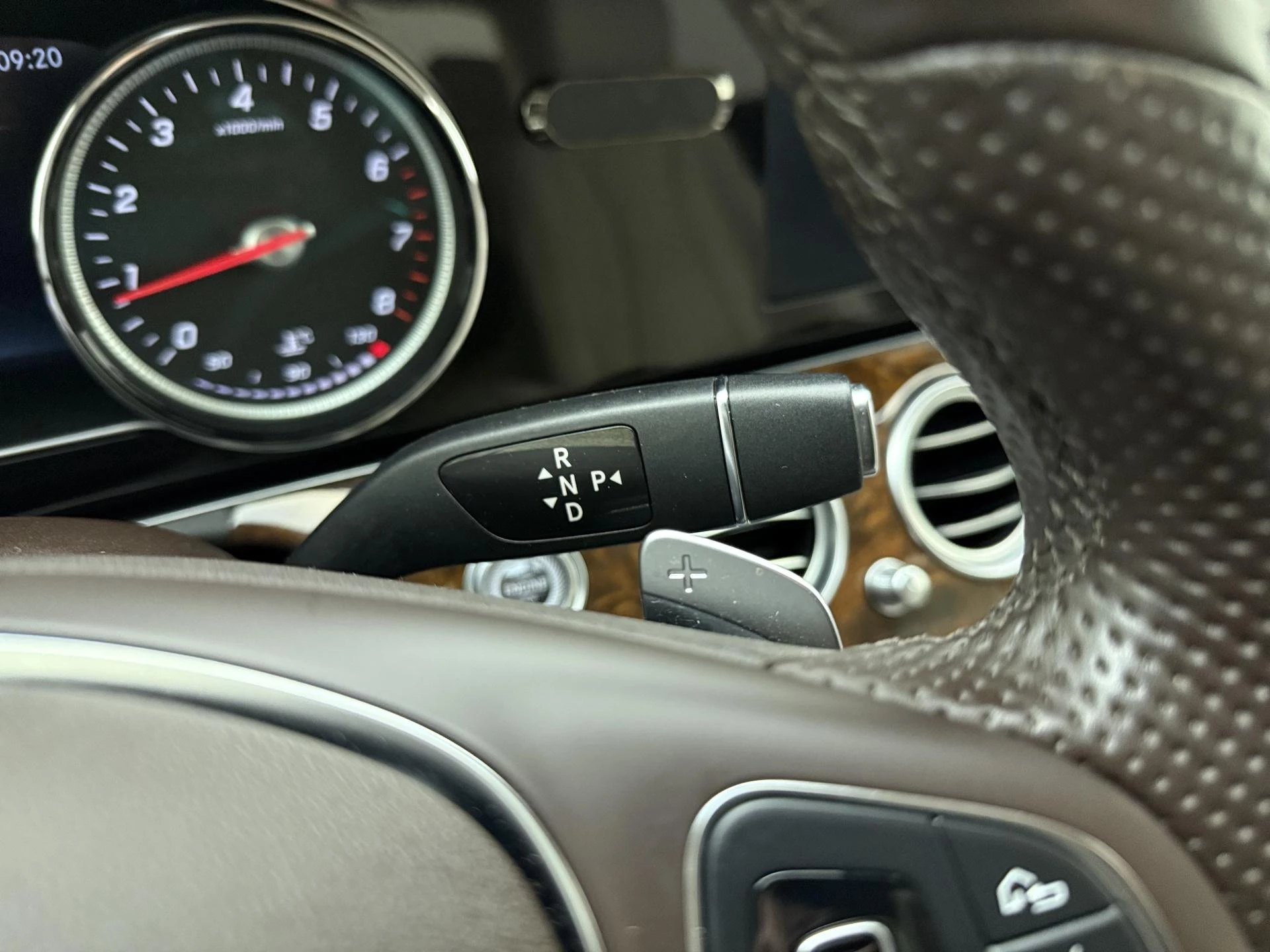 Mercedes-Benz-E-Klasse-image-17