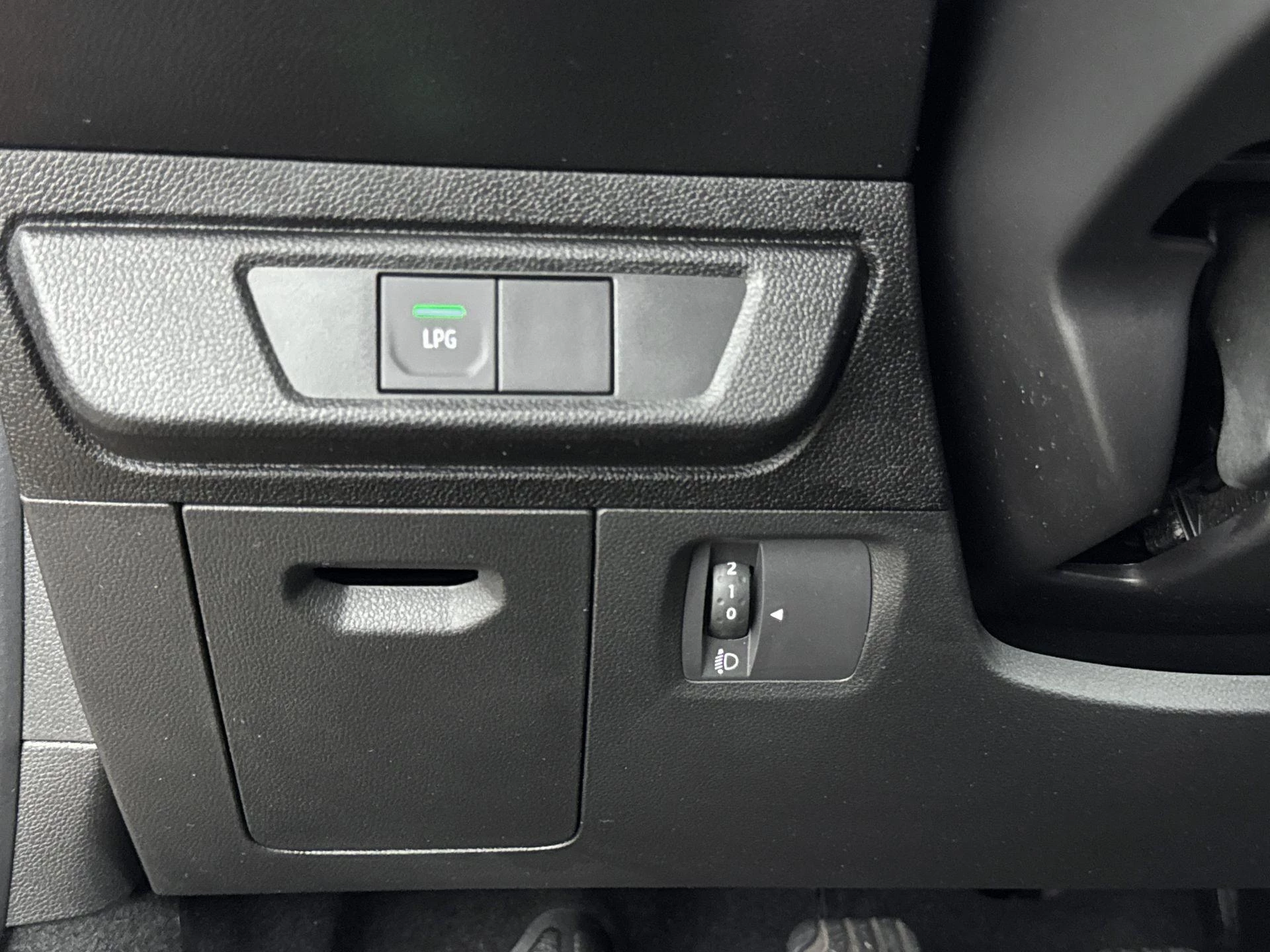 Dacia-Sandero Stepway-image-23