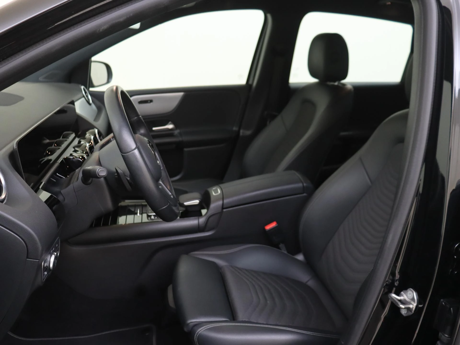 Mercedes-Benz-B-Klasse-image-2