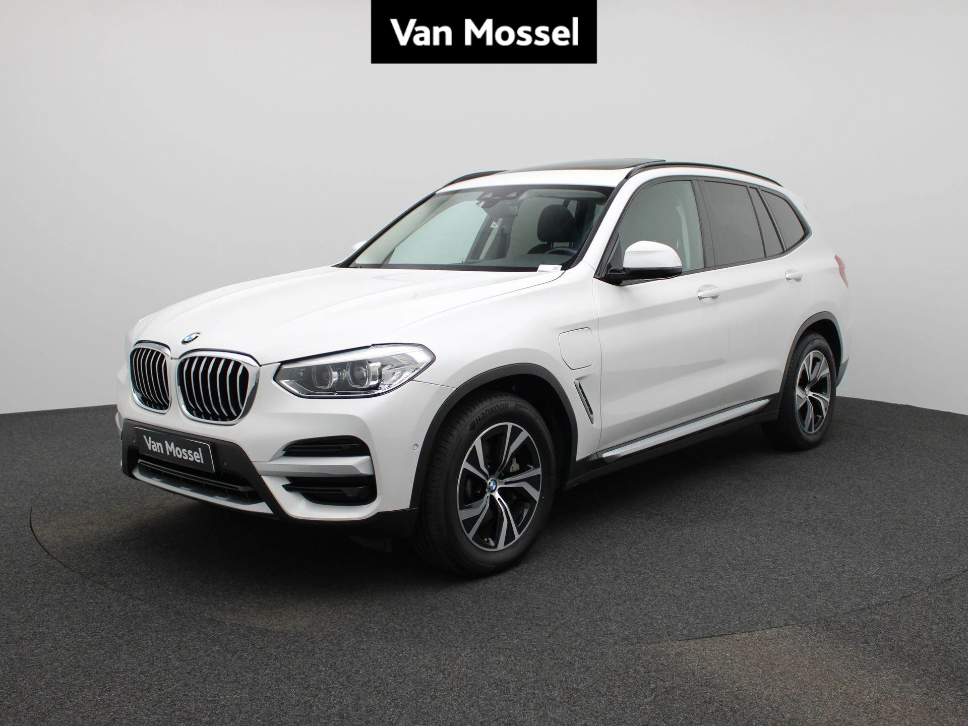 BMW-X3-image-0