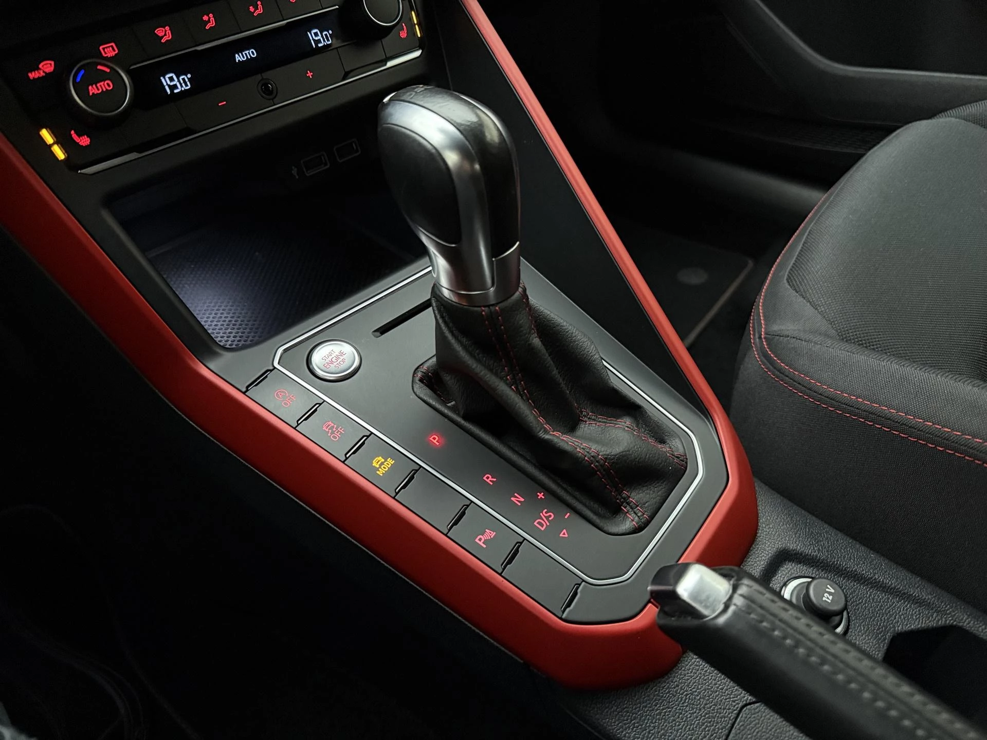 Volkswagen-Polo-image-22