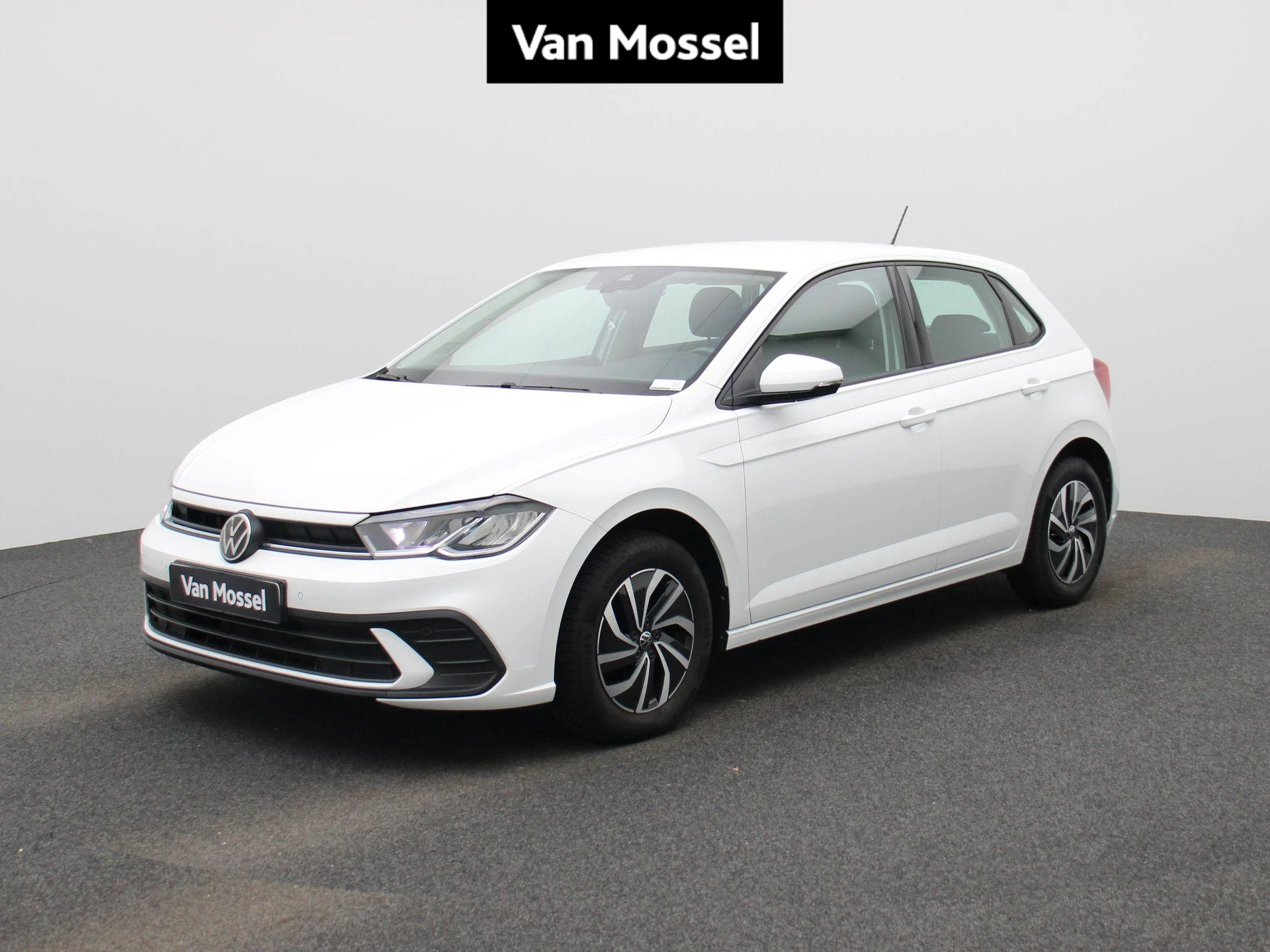 Volkswagen-Polo-image-0