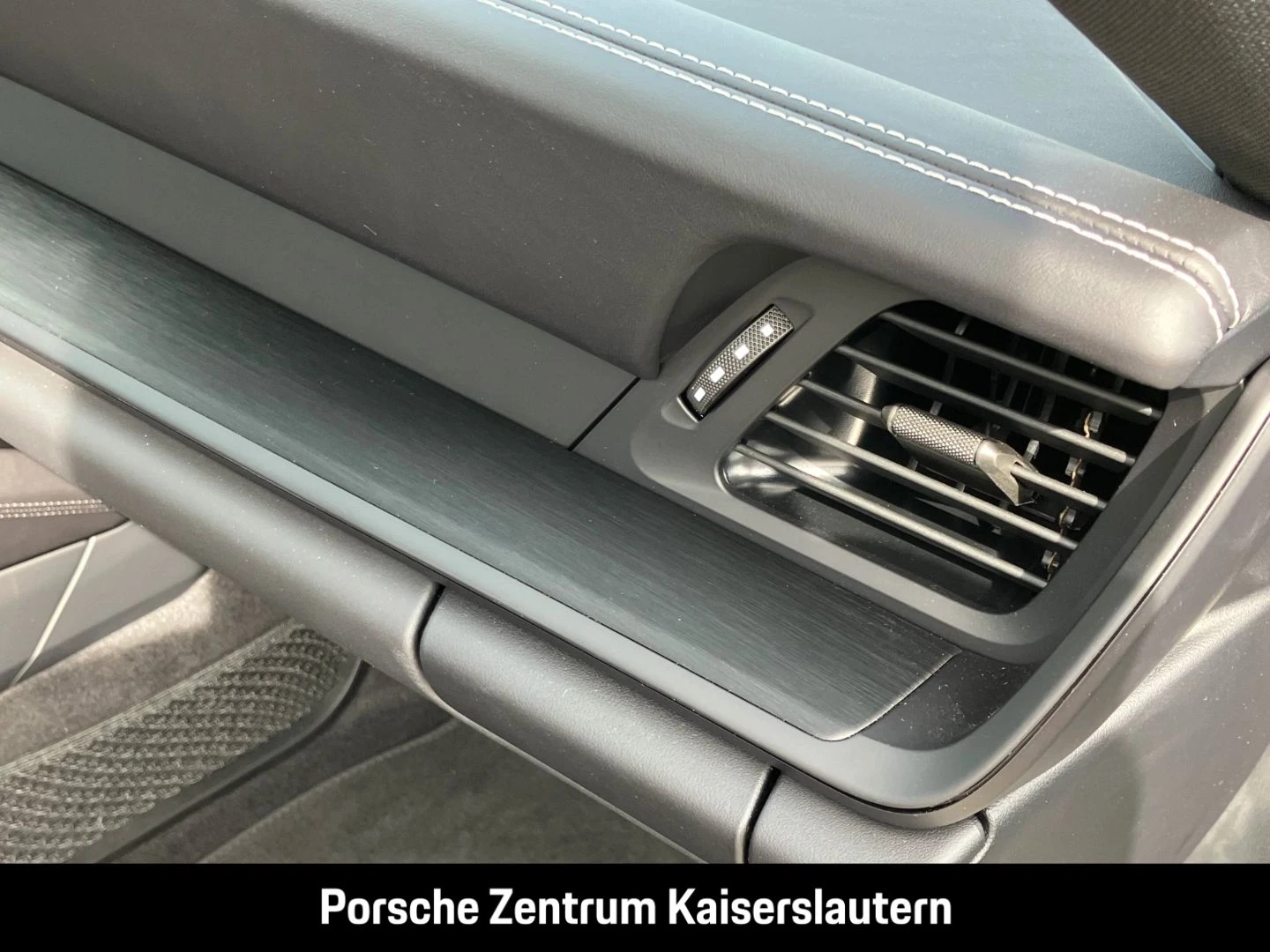 Porsche-911-image-30