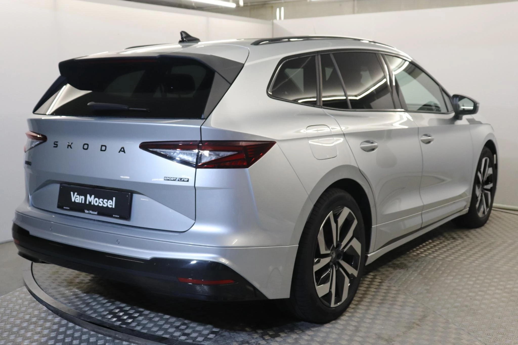 Škoda-Enyaq iV-image-2