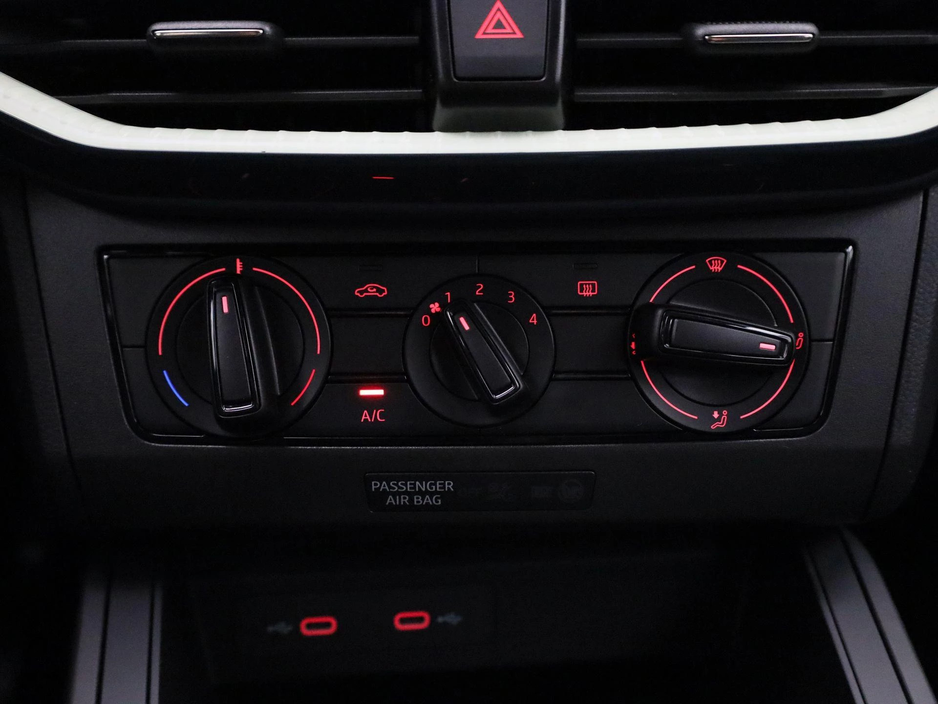 SEAT-Ibiza-image-19