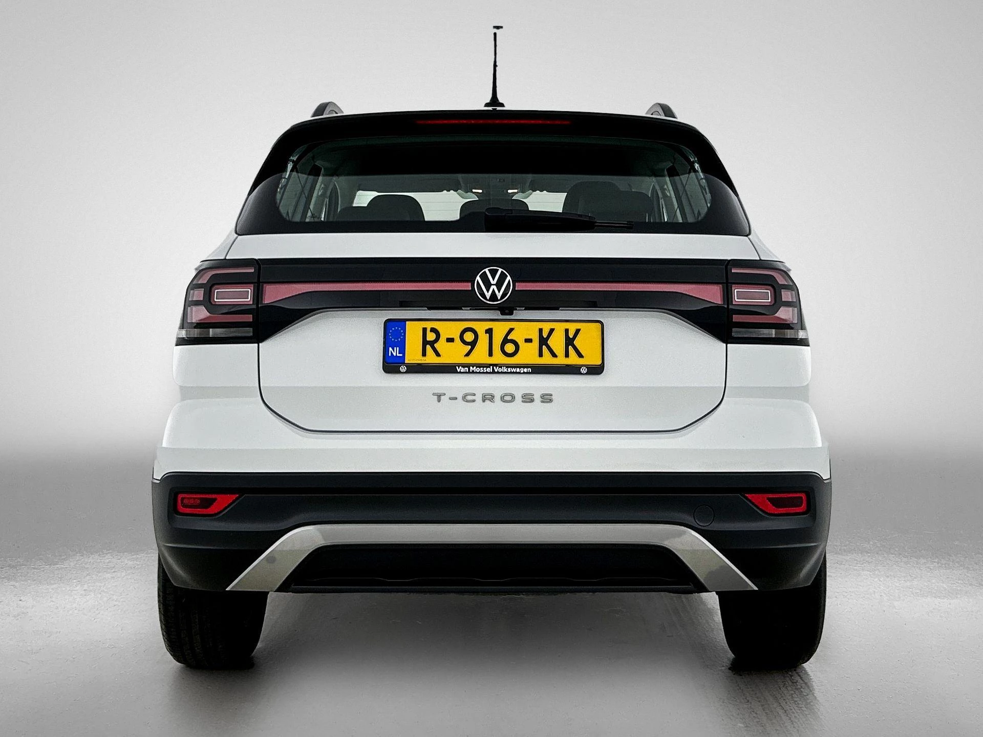 Volkswagen-T-Cross-image-2