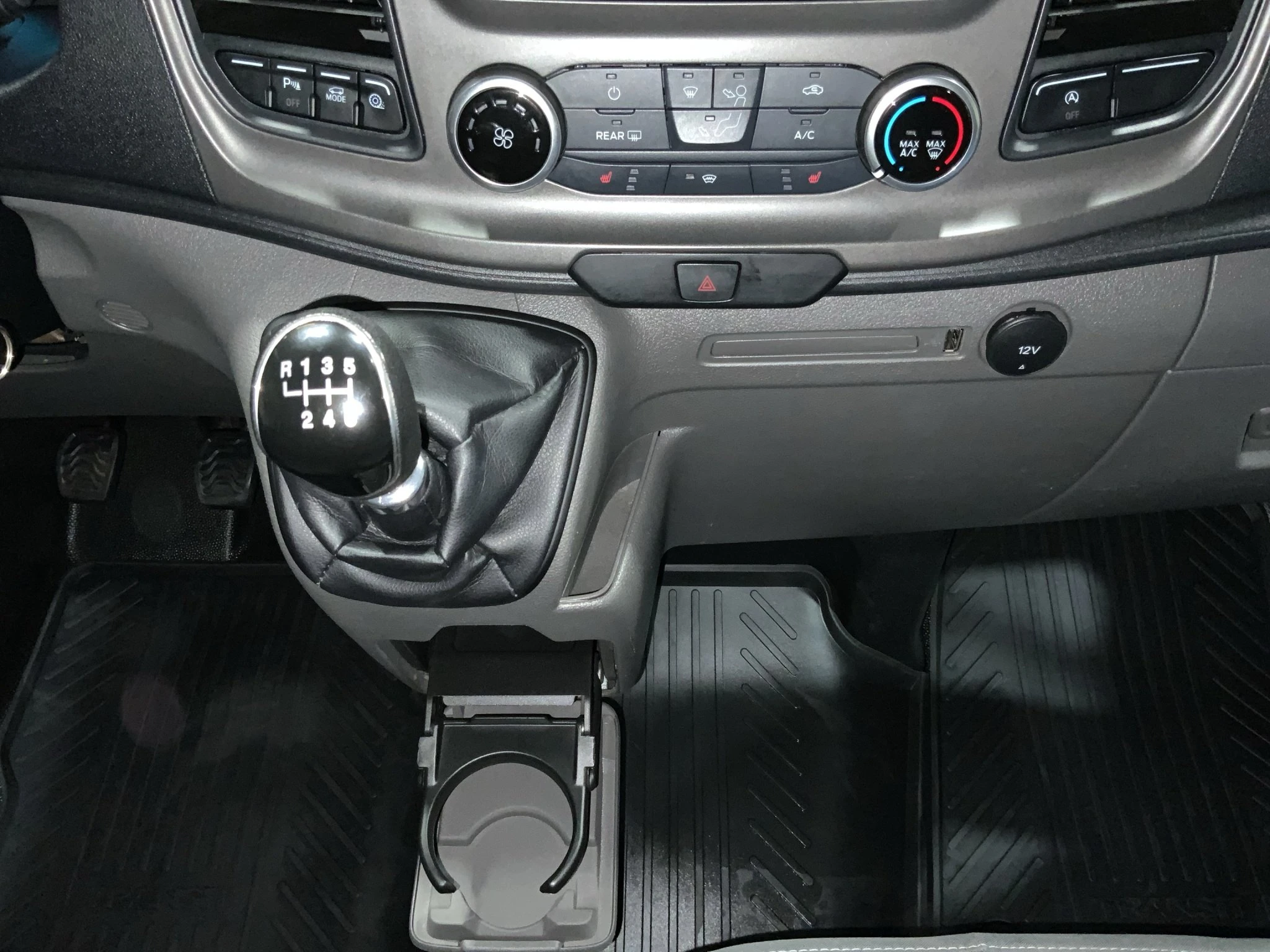 Ford-Transit Custom-image-12