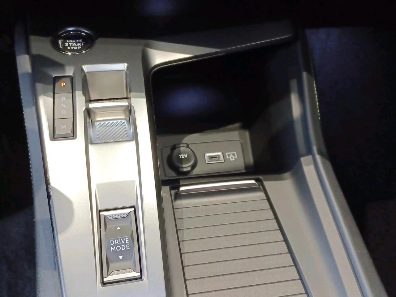 Peugeot-408-image-27