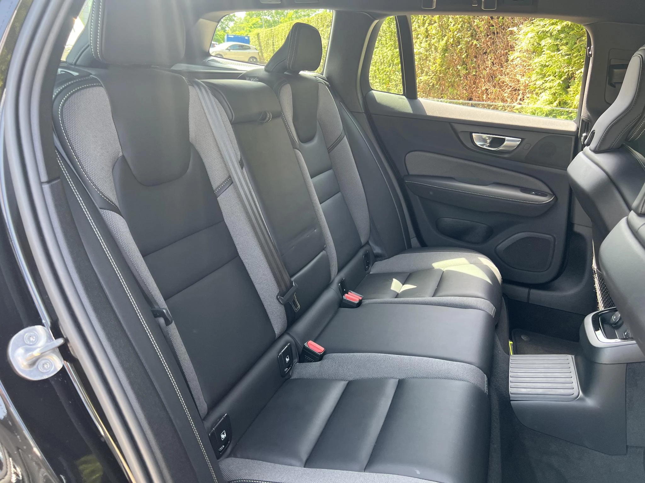 Volvo V60 T6 Plug-in hybrid AWD Plus Dark