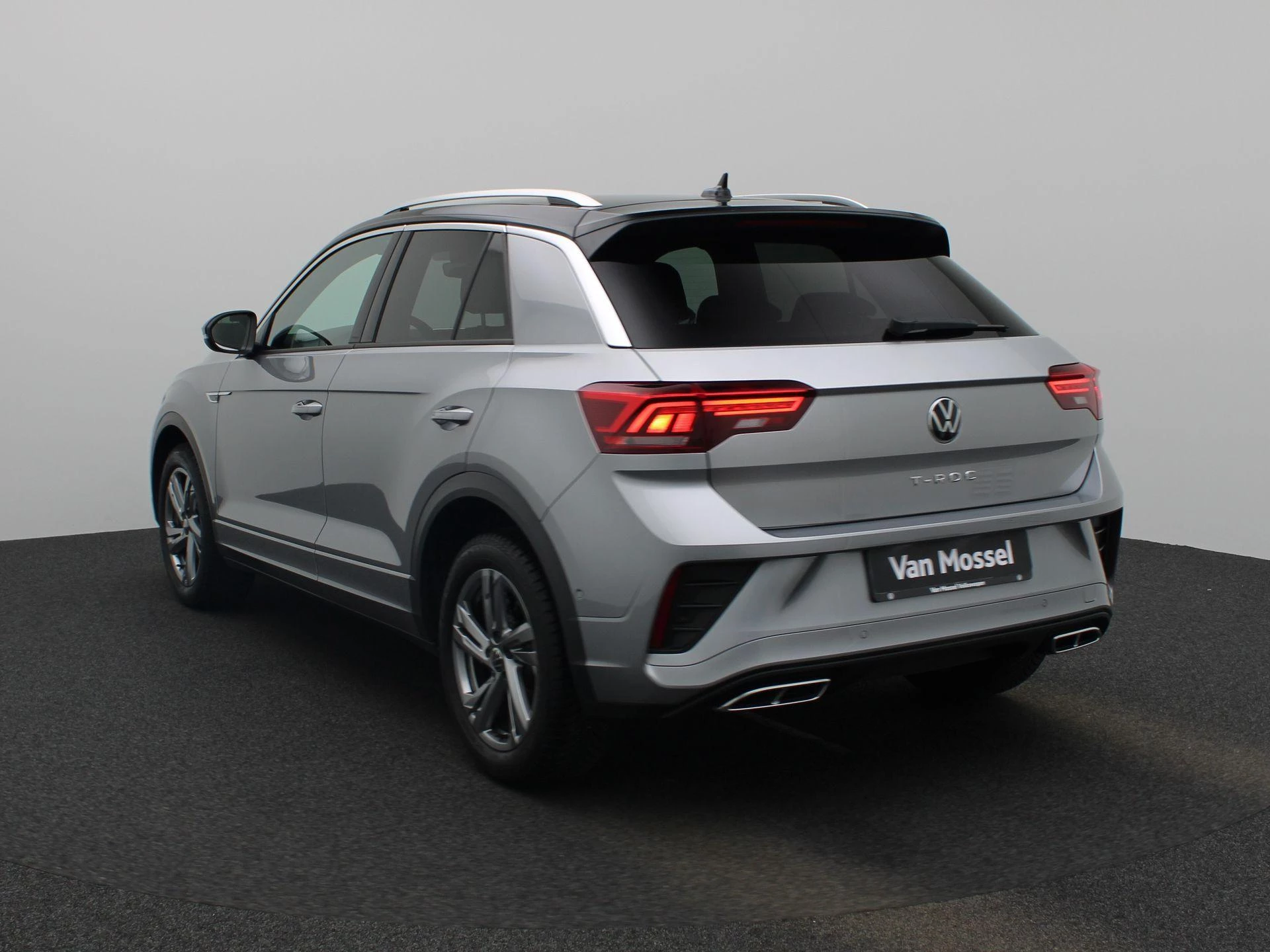 Volkswagen-T-Roc-image-1