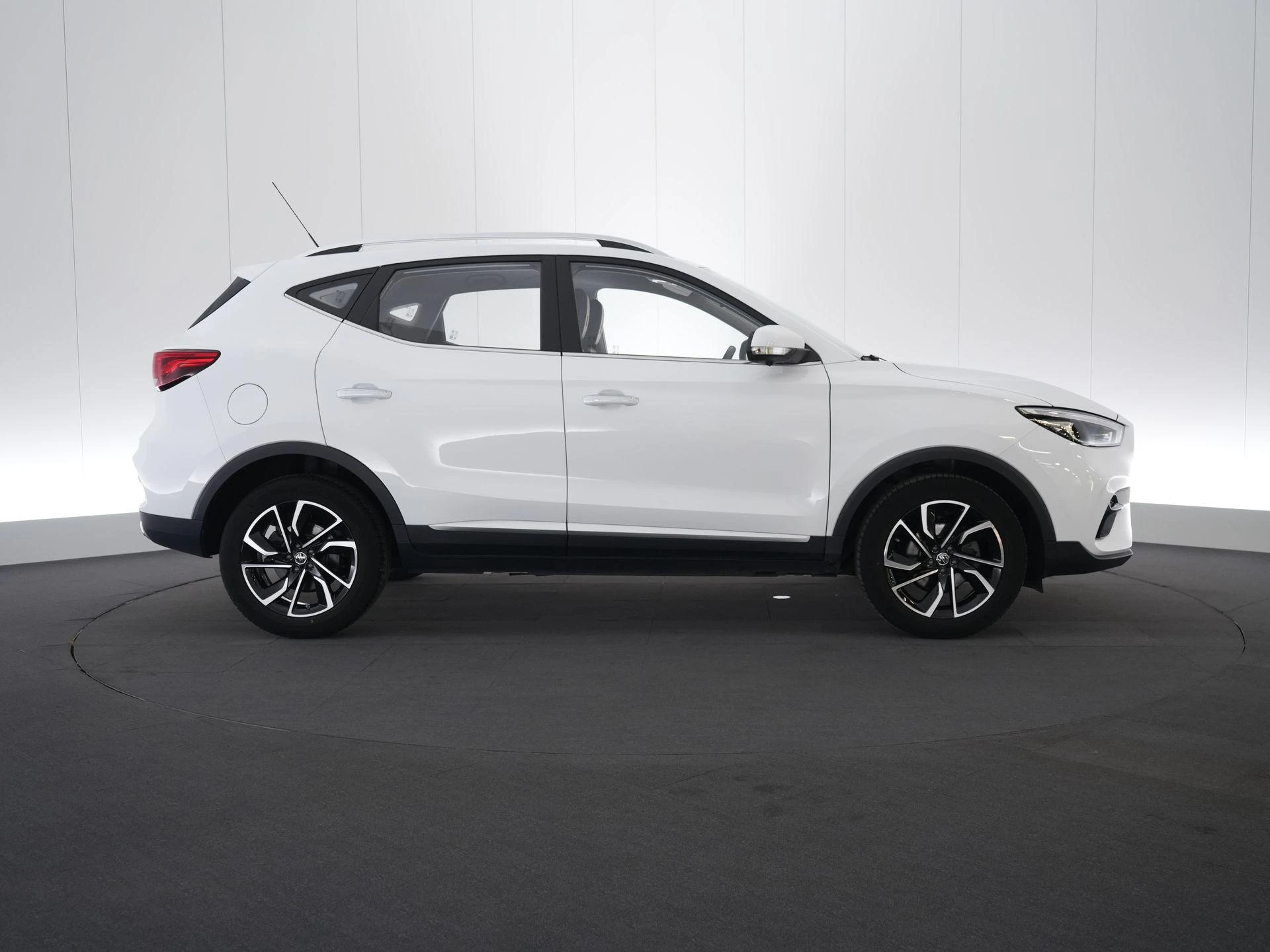 MG-ZS-image-5