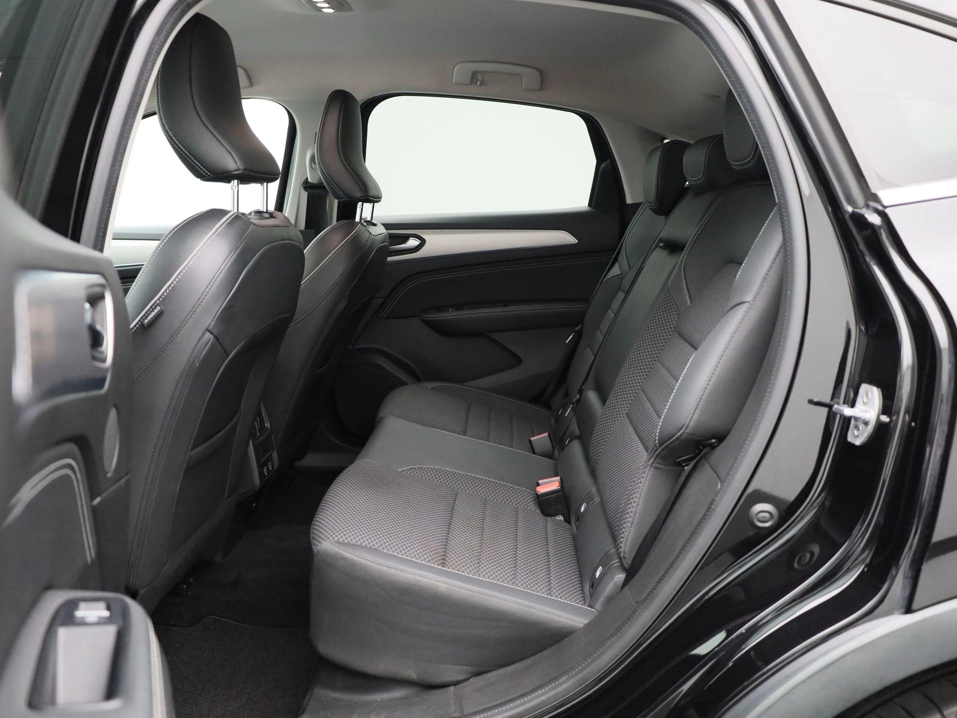 Renault-Arkana-image-11