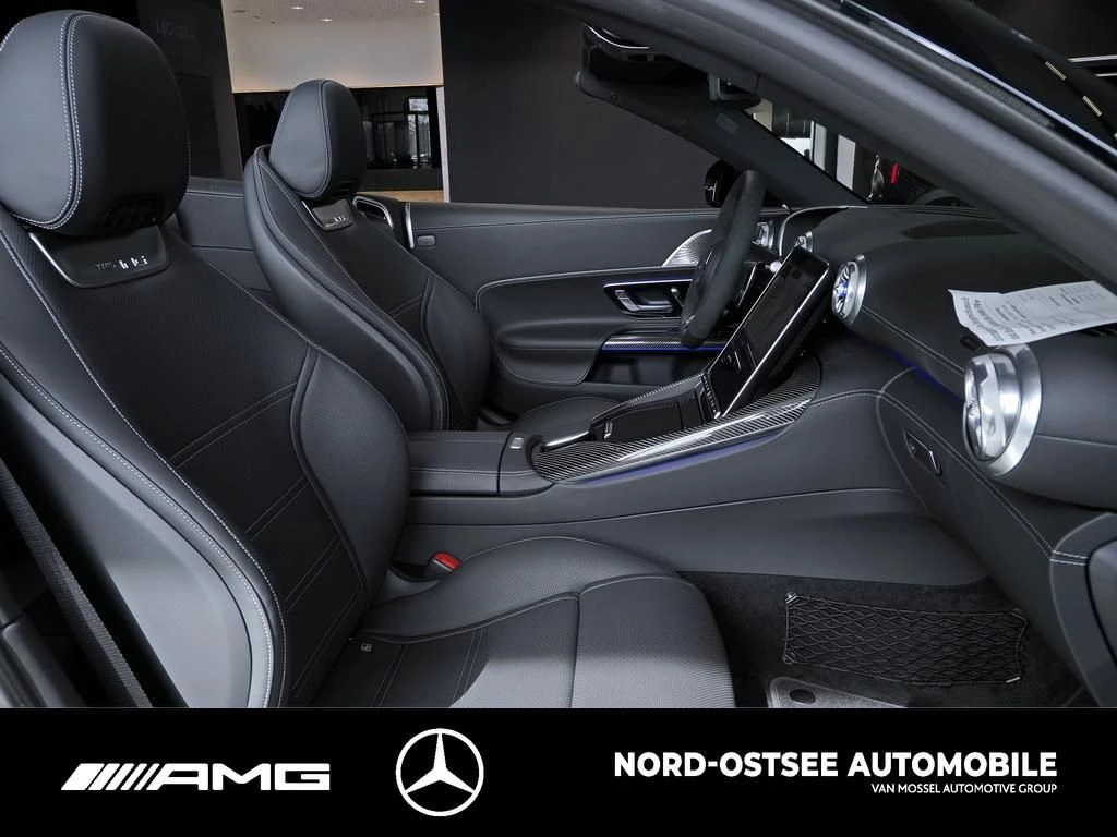 Mercedes-Benz-SL-image-12