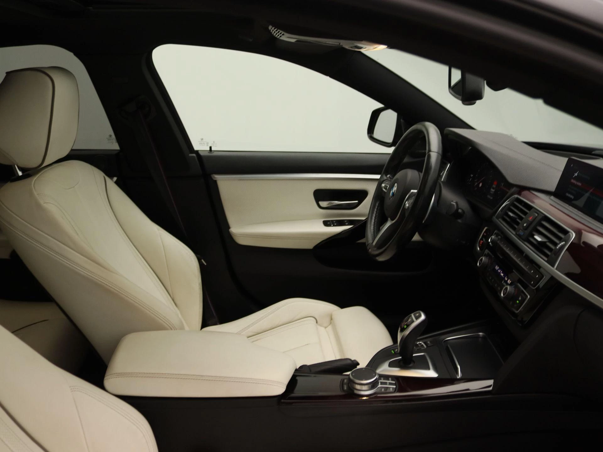 BMW-4 Serie-image-24