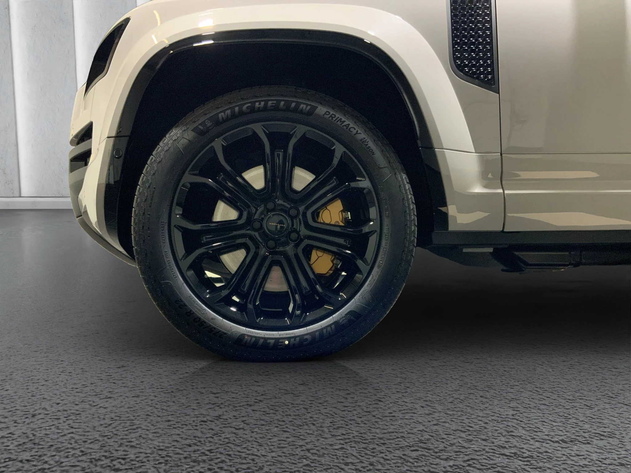 Land Rover Defender OCTA 4.4 P635