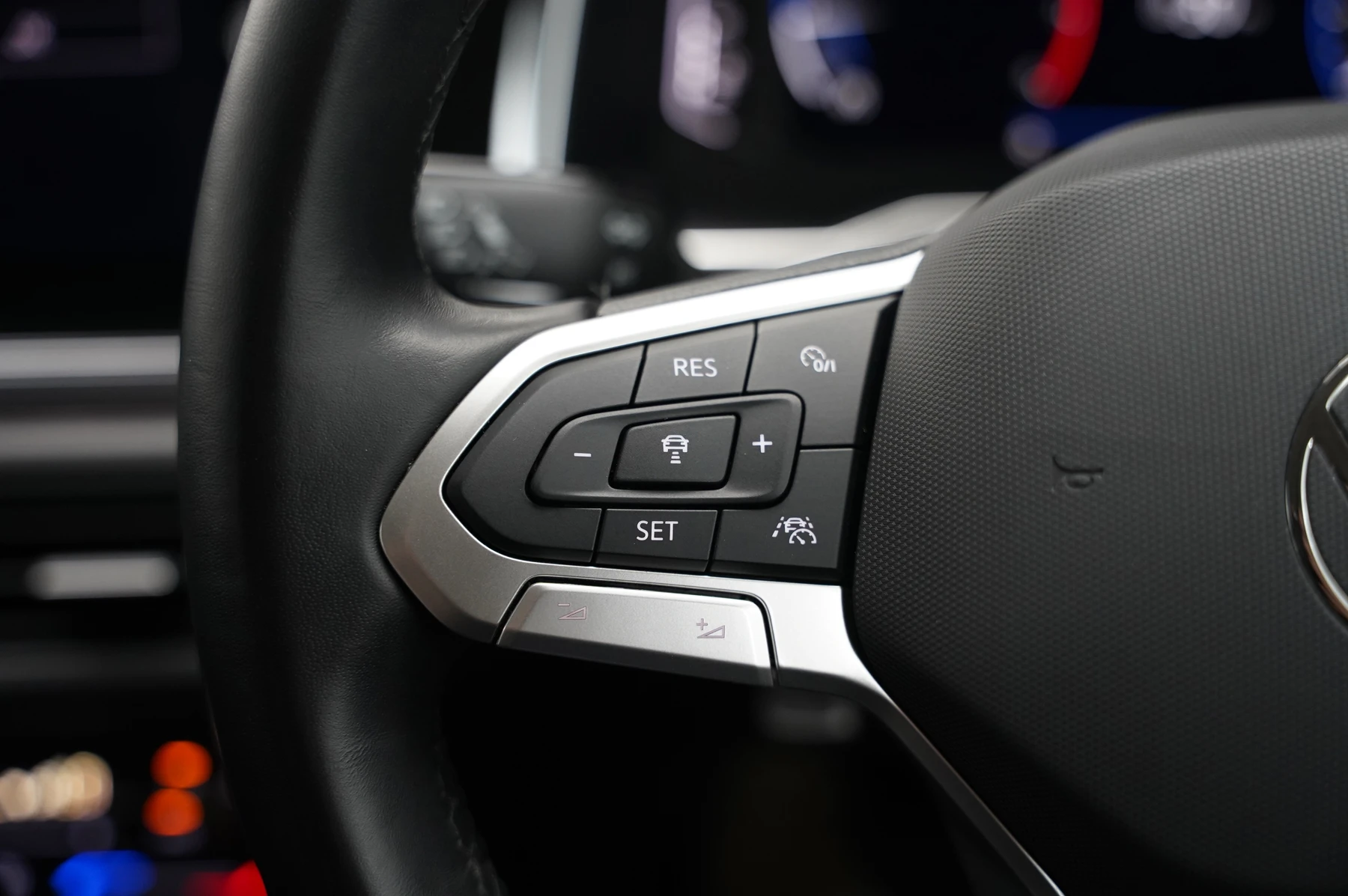 Volkswagen-Polo-image-18