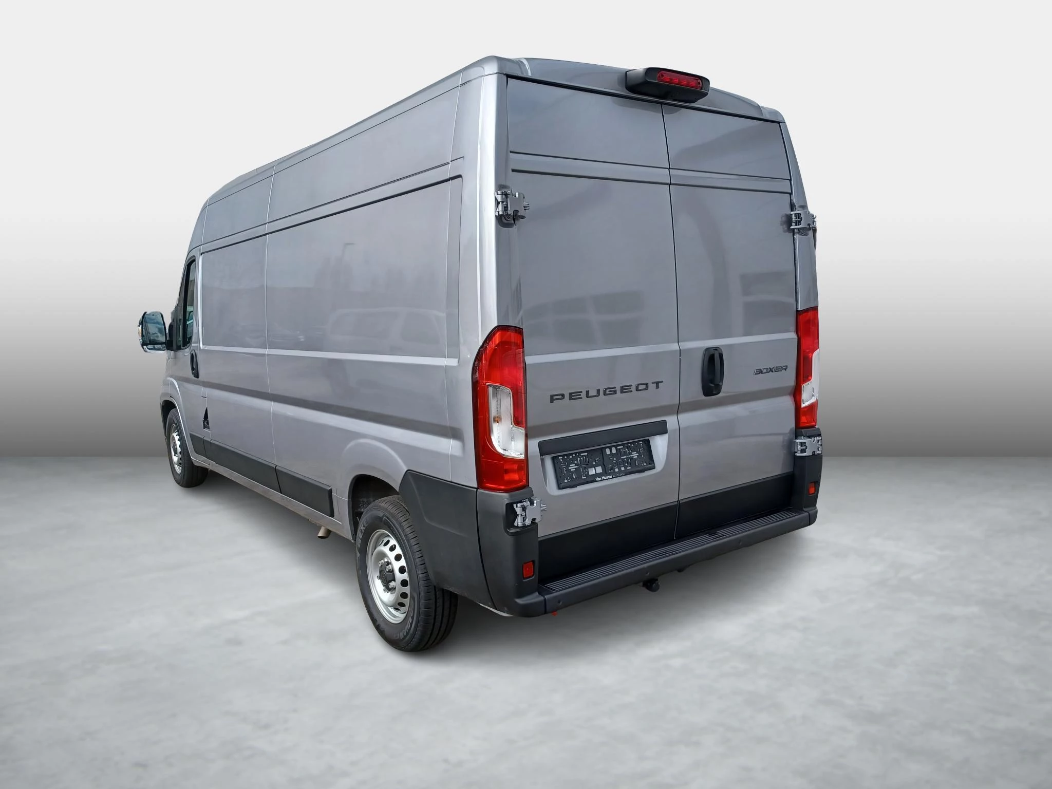 Peugeot Boxer 2.2 BlueHDi S&S 140 435 L3H2 Auto