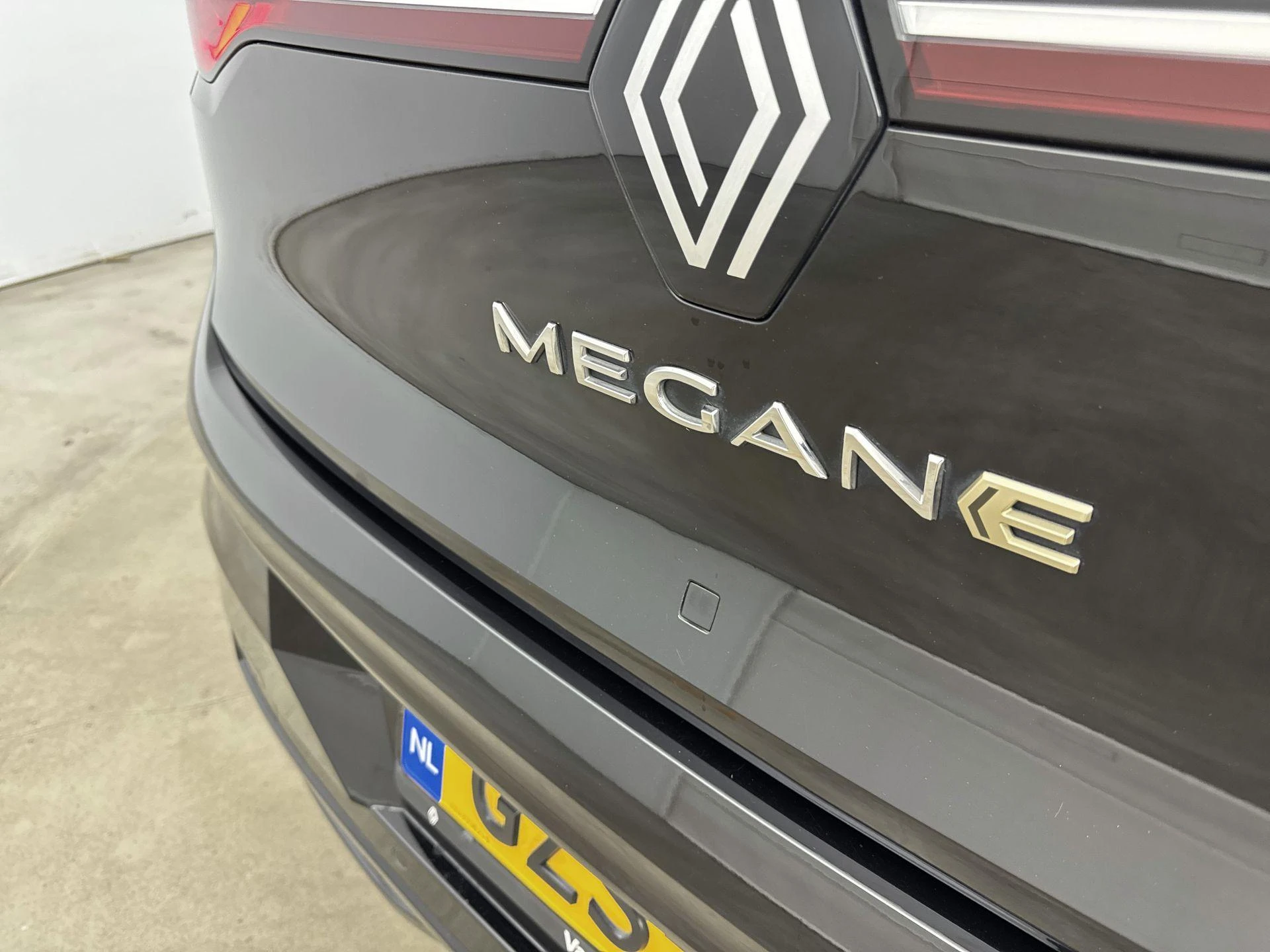 Renault-Megane E-Tech-image-22